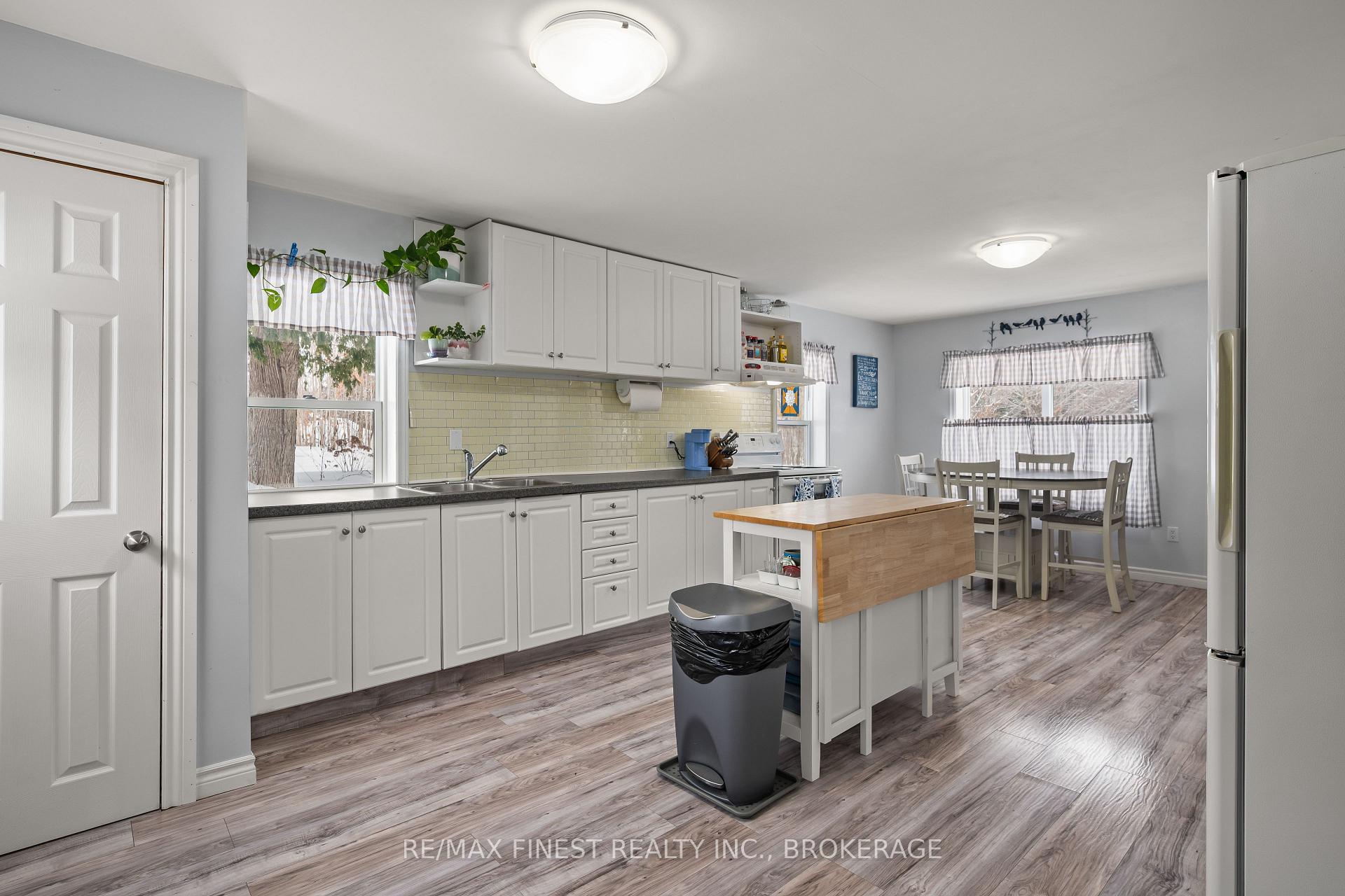 Photo 8 of 5593 Perth Road Crescent, Frontenac, Frontenac South — HOMEH