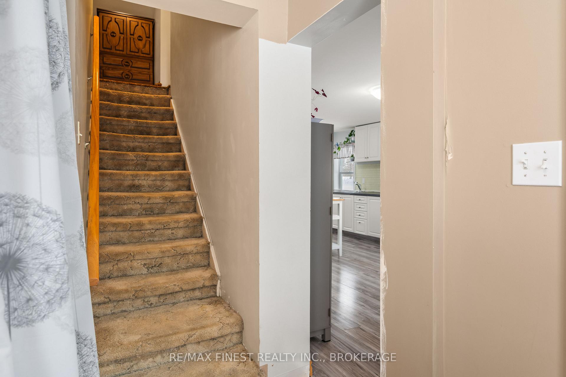 Photo 11 of 5593 Perth Road Crescent, Frontenac, Frontenac South — HOMEH
