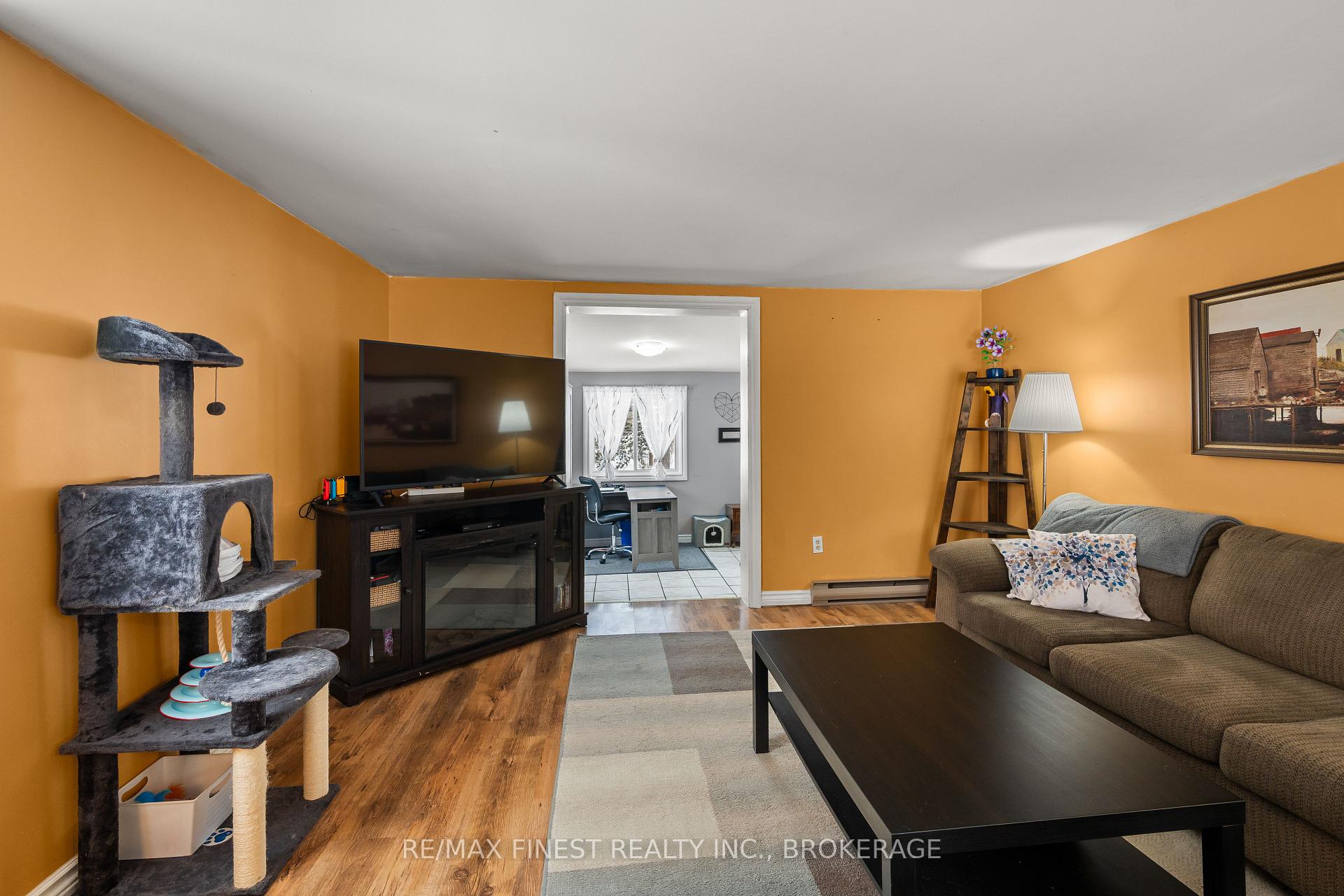 Photo 16 of 5593 Perth Road Crescent, Frontenac, Frontenac South — HOMEH