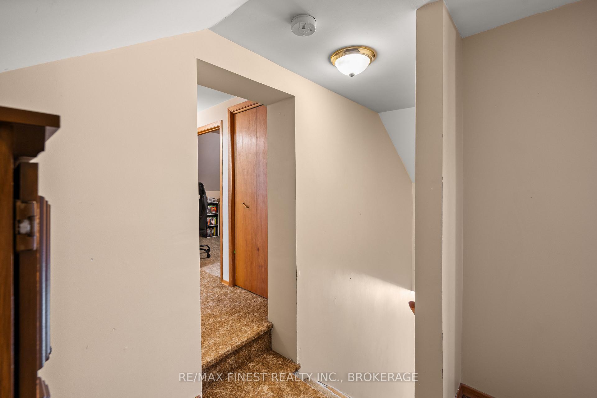 Photo 18 of 5593 Perth Road Crescent, Frontenac, Frontenac South — HOMEH