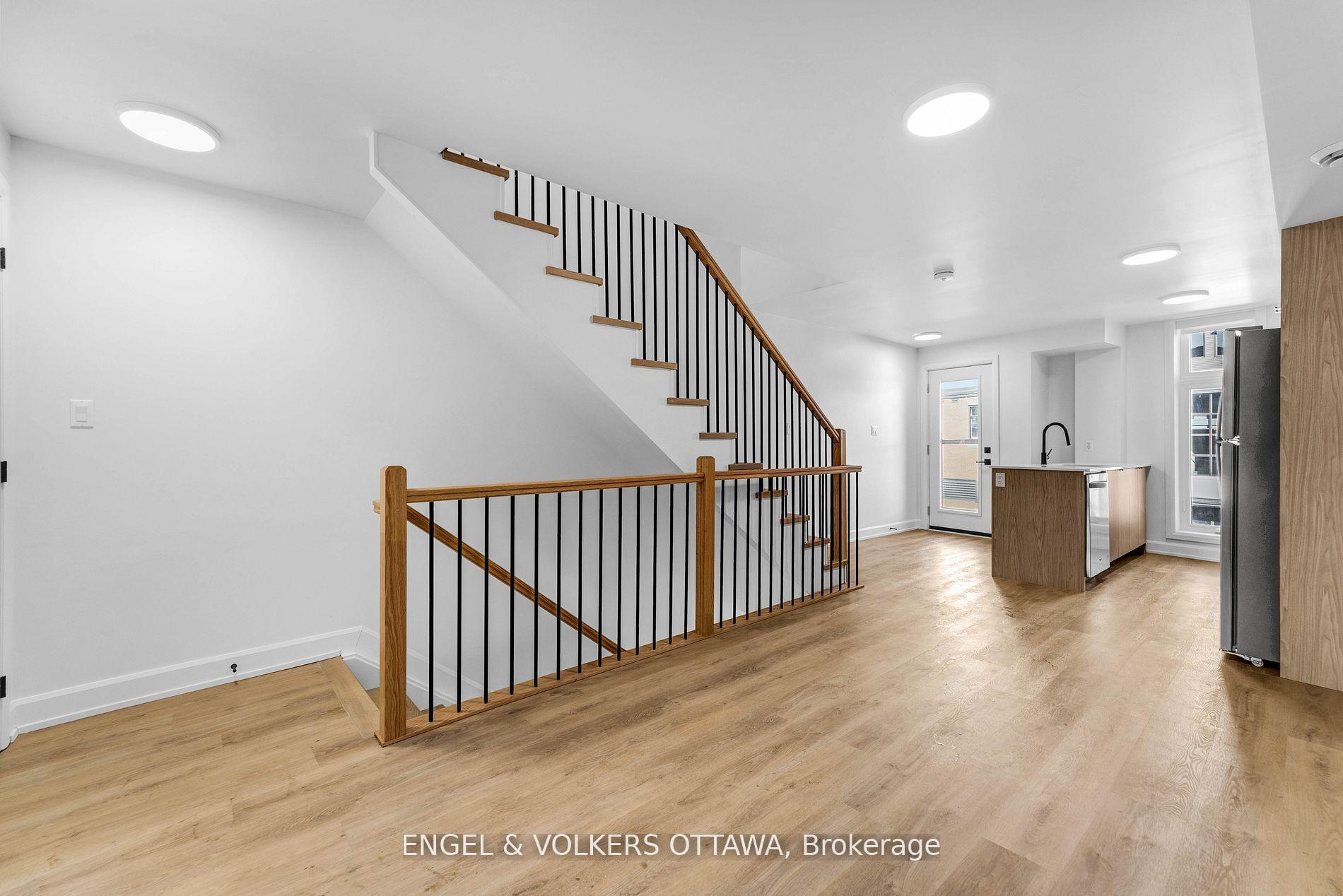 Photo 4 of Unit 3, 6A Monk Street, Ottawa, Glebe — HOMEH