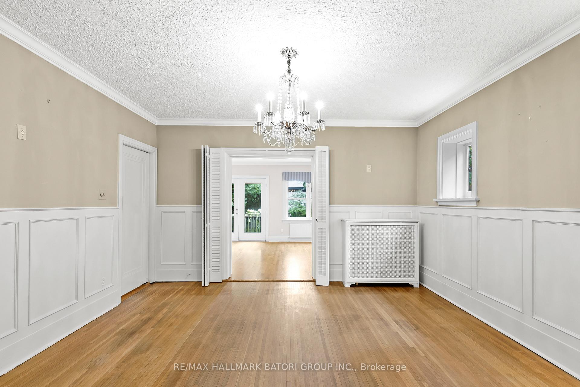 Photo 6 of 37 Elderwood Drive, Toronto, Forest Hill South — HOMEH