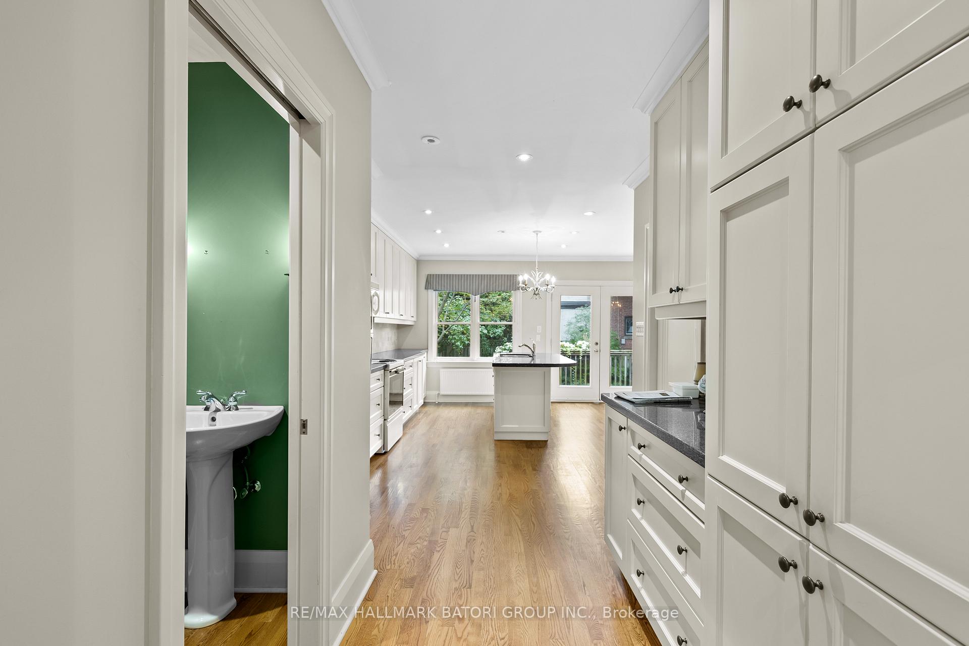 Photo 7 of 37 Elderwood Drive, Toronto, Forest Hill South — HOMEH