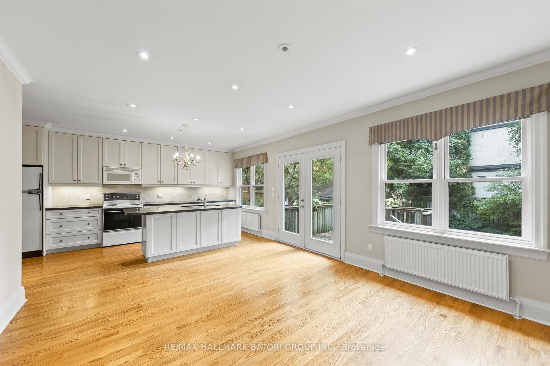 Photo 12 of 37 Elderwood Drive, Toronto, Forest Hill South — HOMEH