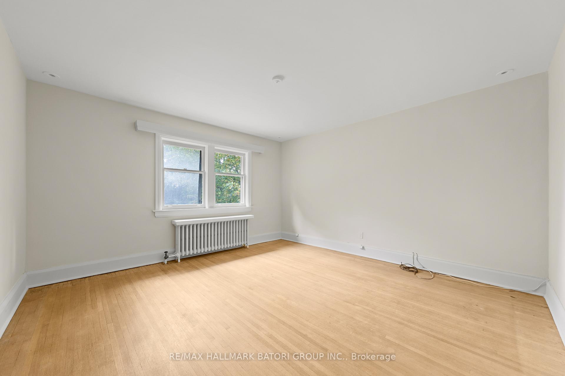Photo 15 of 37 Elderwood Drive, Toronto, Forest Hill South — HOMEH
