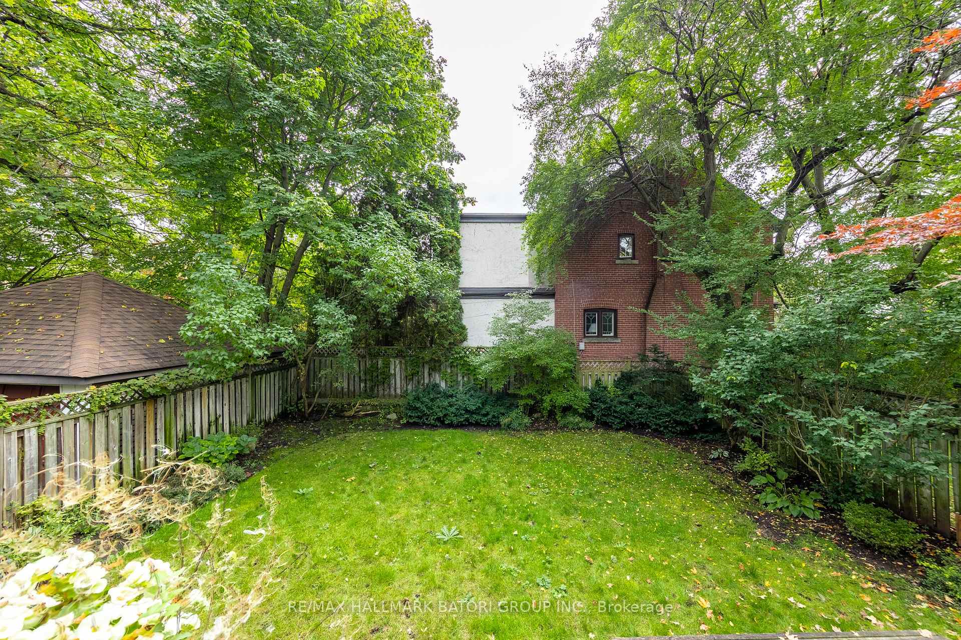 Photo 21 of 37 Elderwood Drive, Toronto, Forest Hill South — HOMEH