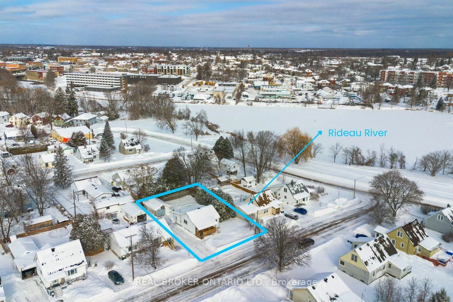 Photo 5 of 47 Pine Street, Smiths Falls — HOMEH