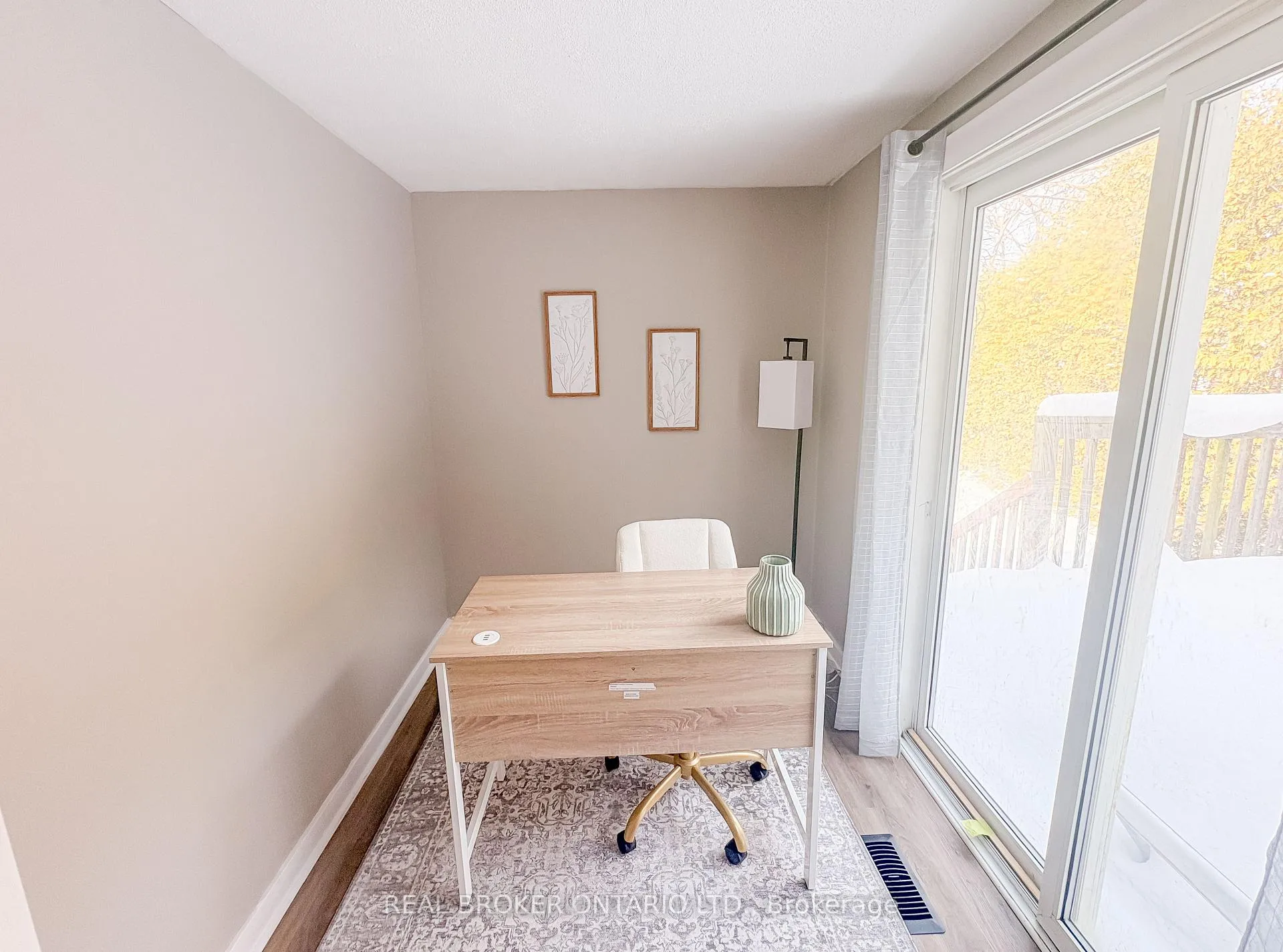 Photo 21 of 47 Pine Street, Smiths Falls — HOMEH