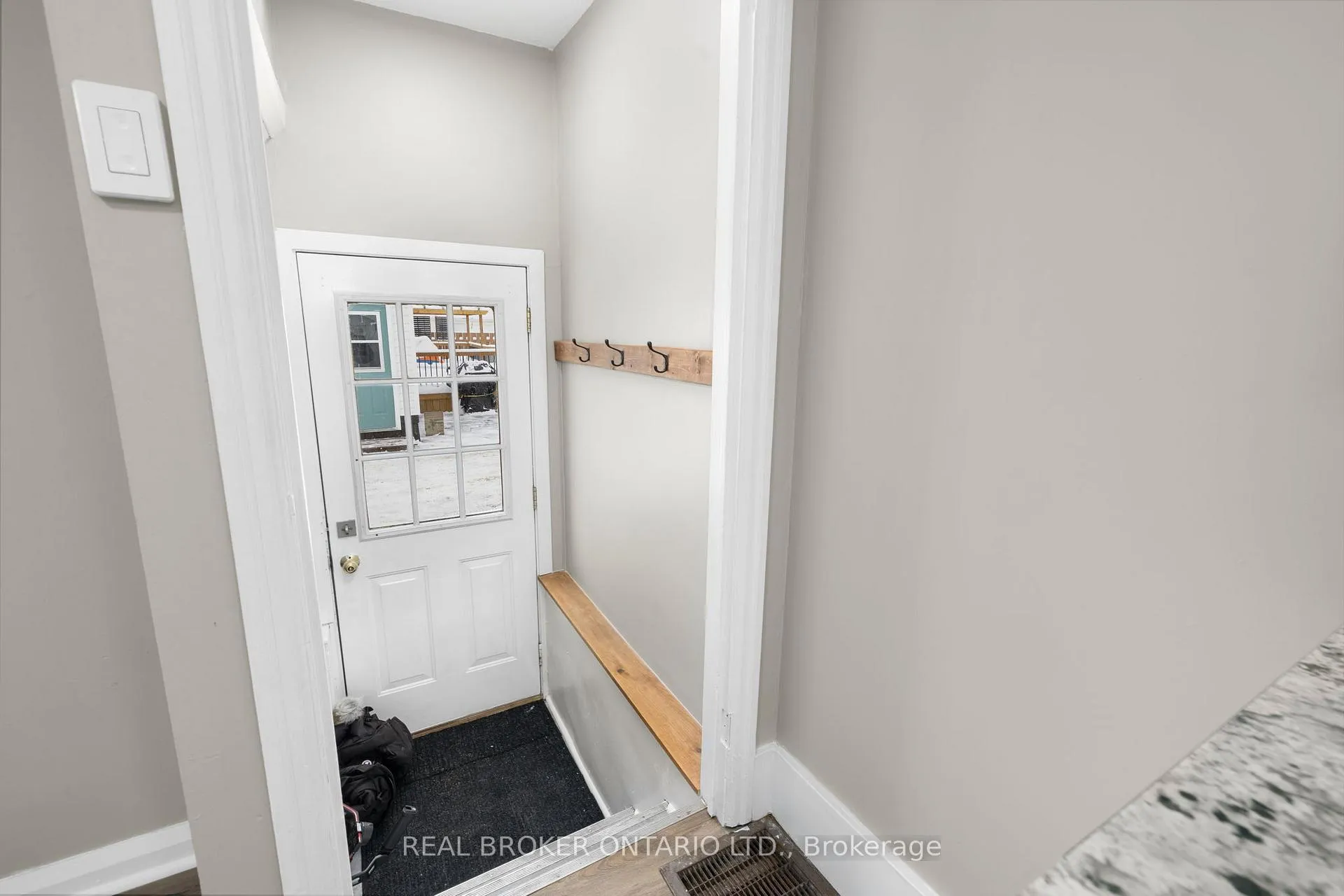 Photo 22 of 47 Pine Street, Smiths Falls — HOMEH