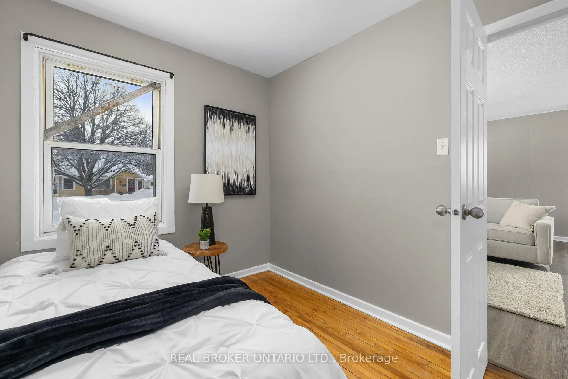 Photo 31 of 47 Pine Street, Smiths Falls — HOMEH
