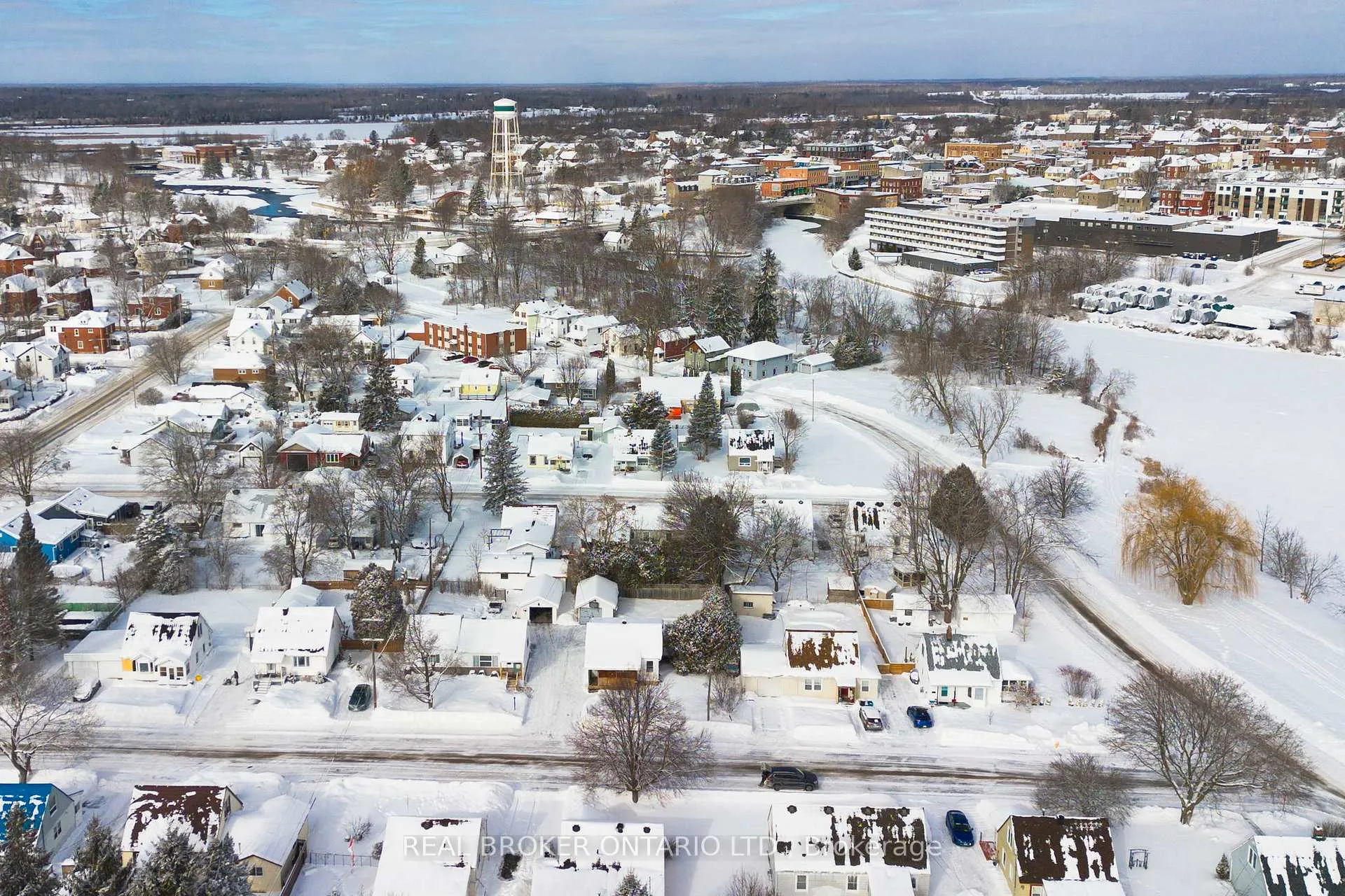 Photo 41 of 47 Pine Street, Smiths Falls — HOMEH