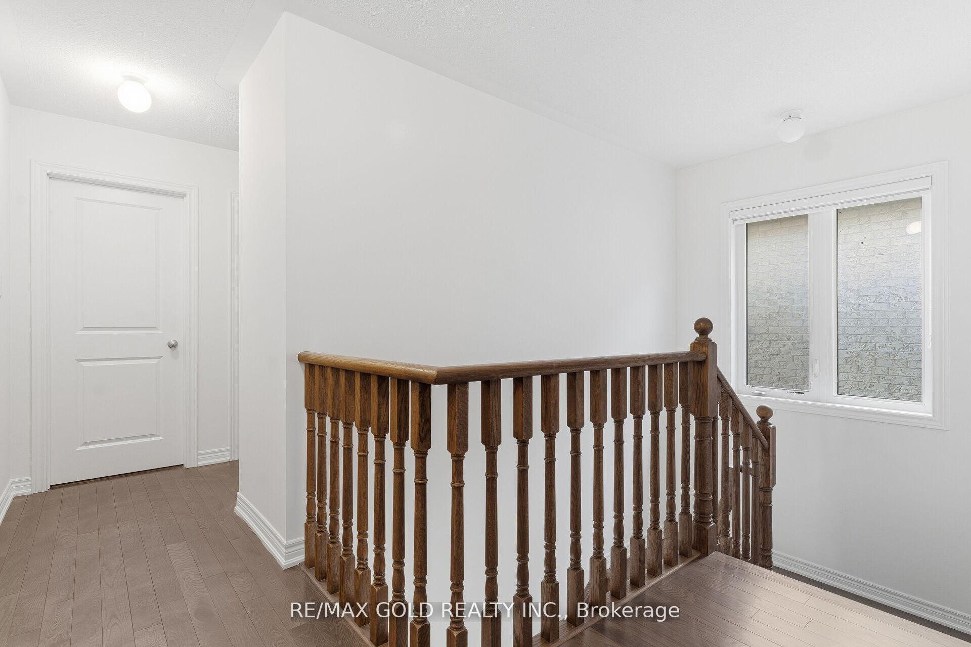 Photo 9 of 687 Anishinaabe Drive, Shelburne — HOMEH