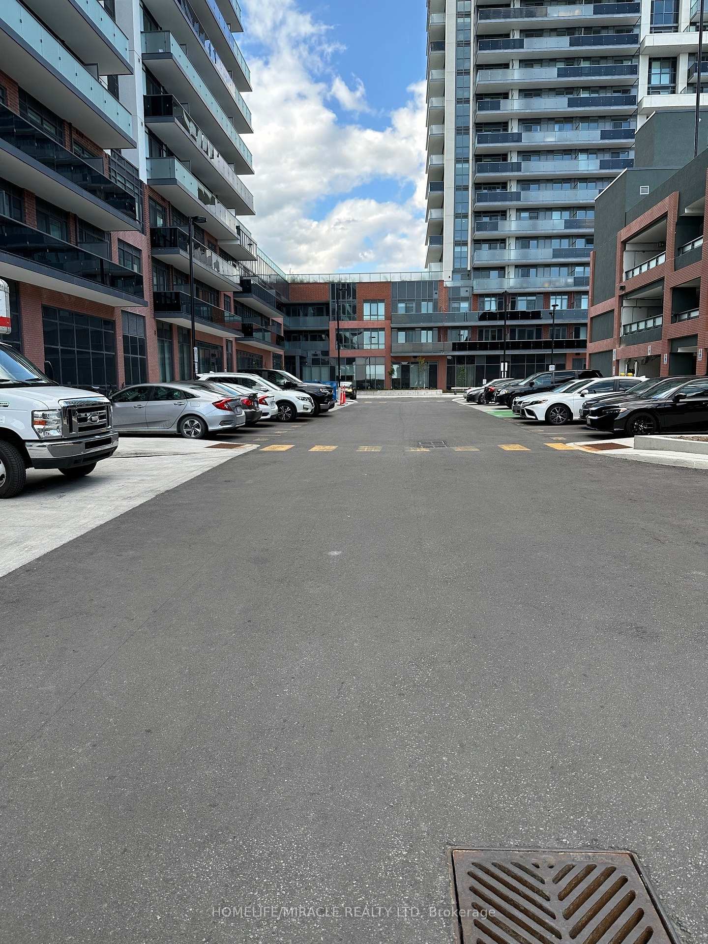 Photo 4 of Unit 1741, 2545 Simcoe Street, Oshawa, Windfields — HOMEH