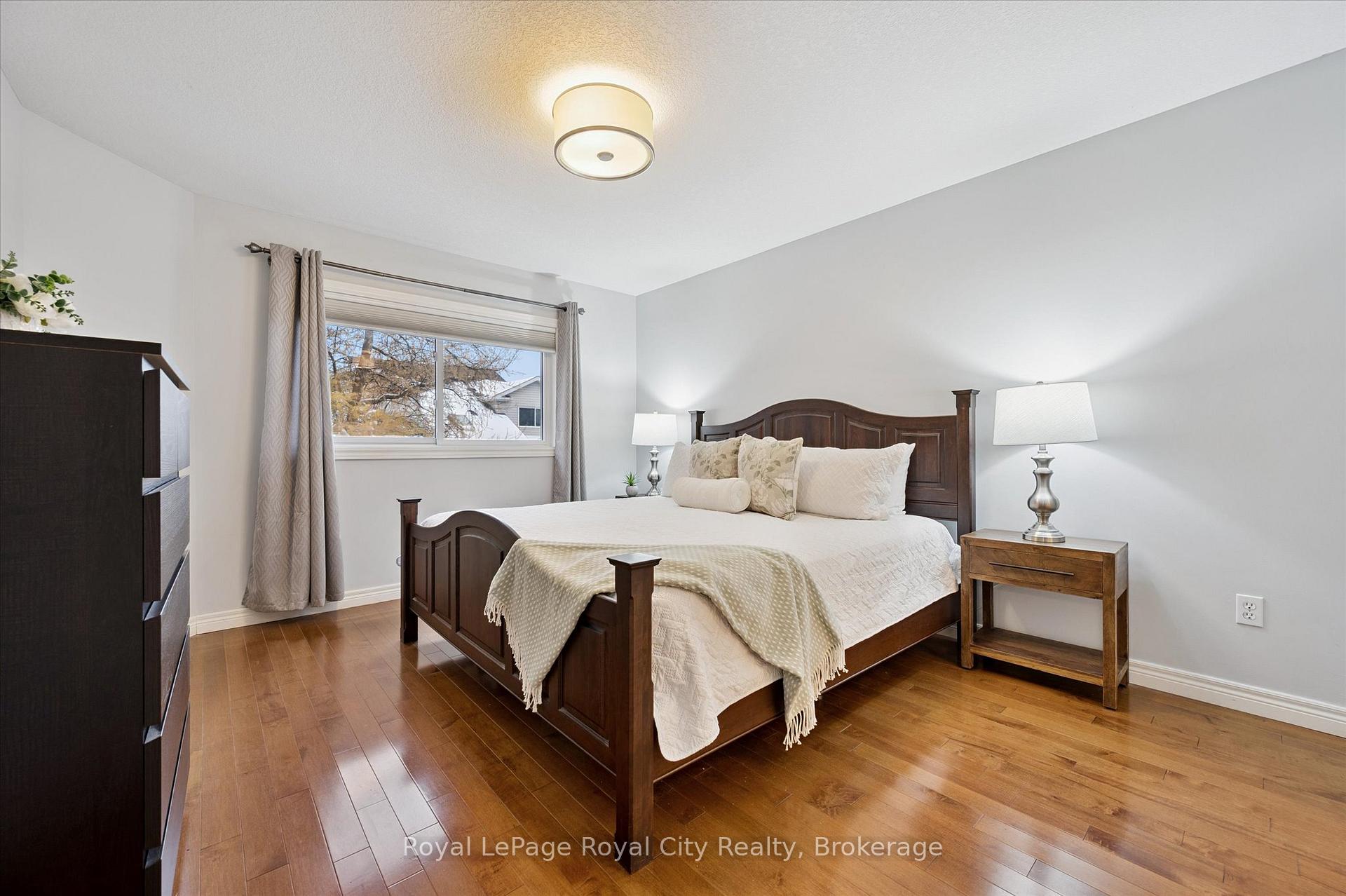 Photo 20 of 92 Schroder Crescent, Guelph, Grange Road — HOMEH