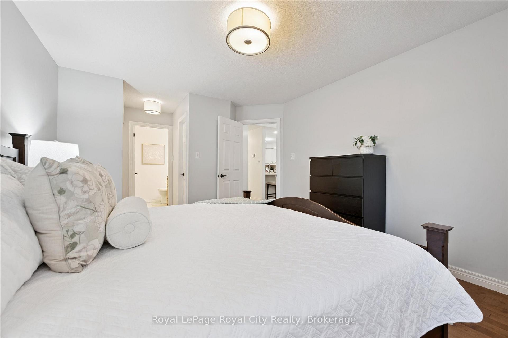 Photo 21 of 92 Schroder Crescent, Guelph, Grange Road — HOMEH