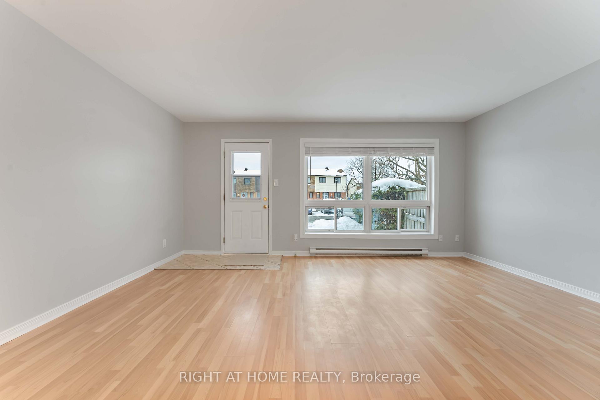 Photo 7 of 25B Bertona Street, Ottawa, Craig Henry/Woodvale — HOMEH