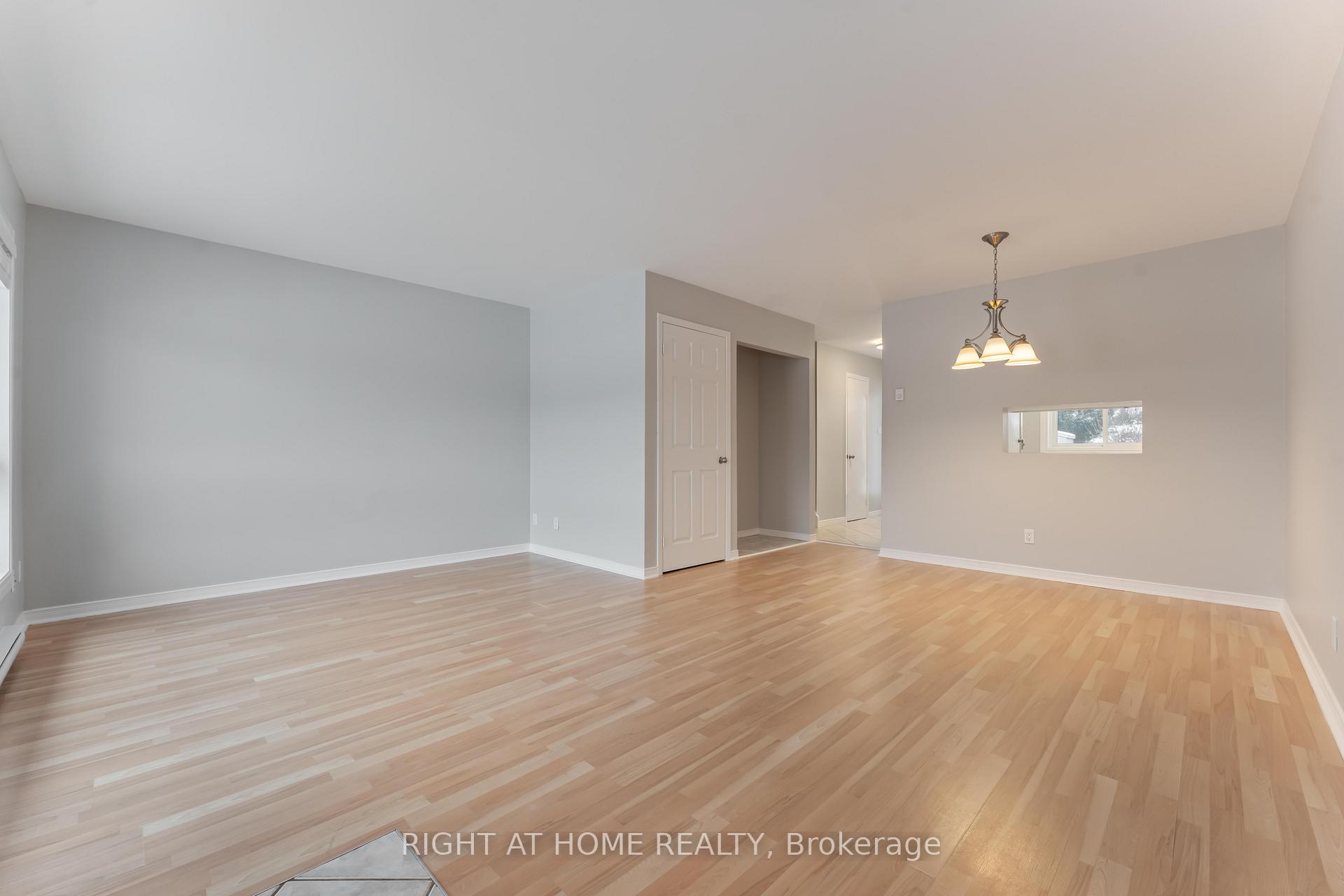 Photo 9 of 25B Bertona Street, Ottawa, Craig Henry/Woodvale — HOMEH