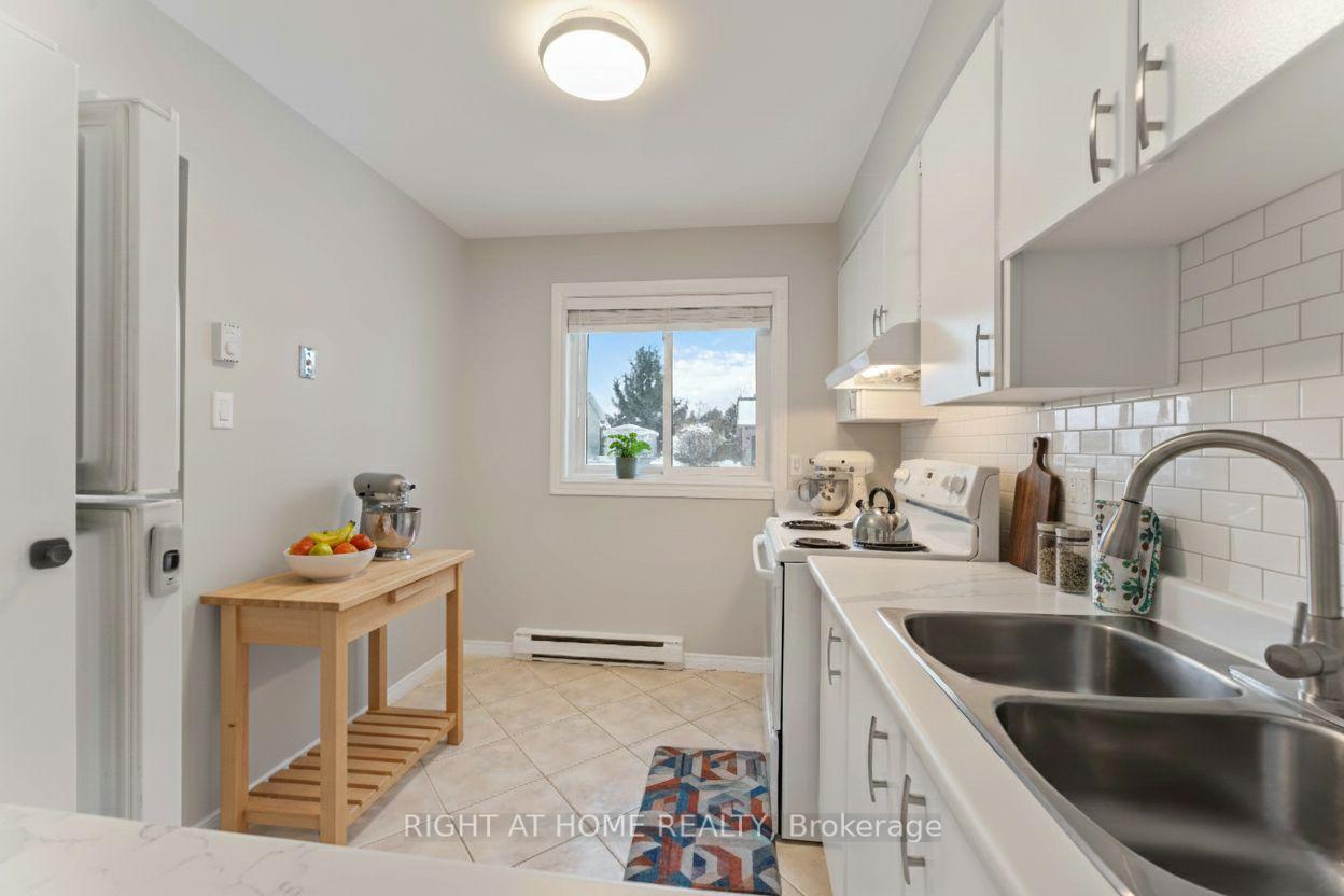 Photo 11 of 25B Bertona Street, Ottawa, Craig Henry/Woodvale — HOMEH