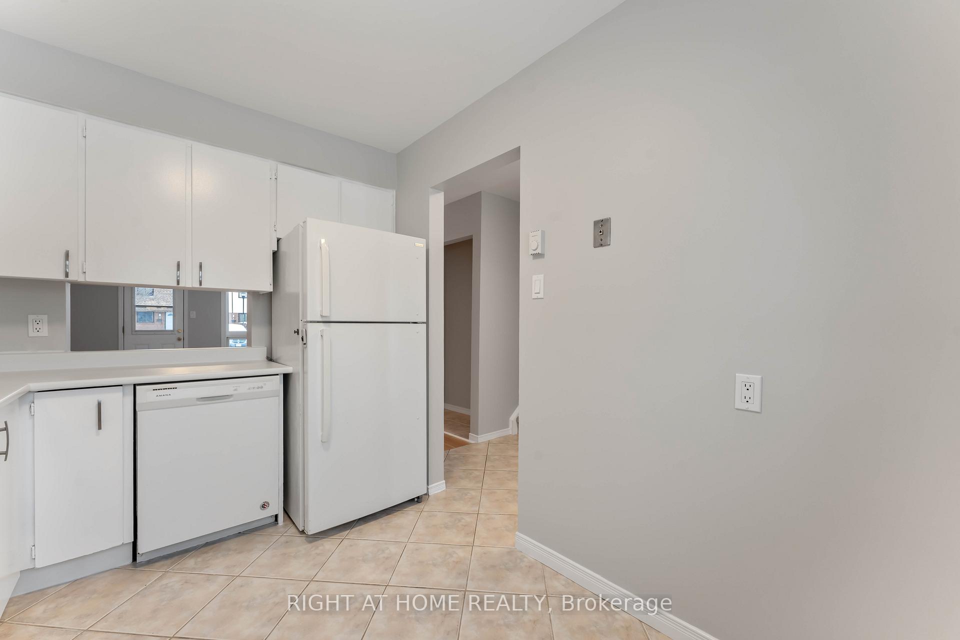 Photo 13 of 25B Bertona Street, Ottawa, Craig Henry/Woodvale — HOMEH