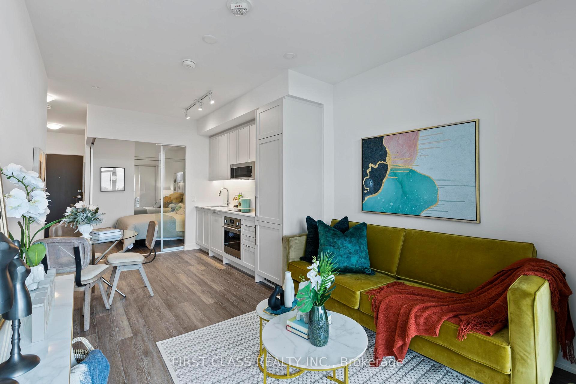 Photo 2 of Unit 721, 250 Lawrence Avenue W, Toronto, Lawrence Park North — HOMEH