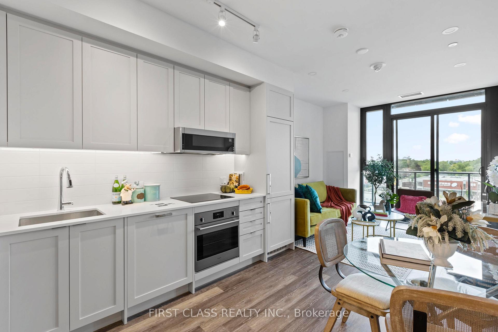 Photo 4 of Unit 721, 250 Lawrence Avenue W, Toronto, Lawrence Park North — HOMEH