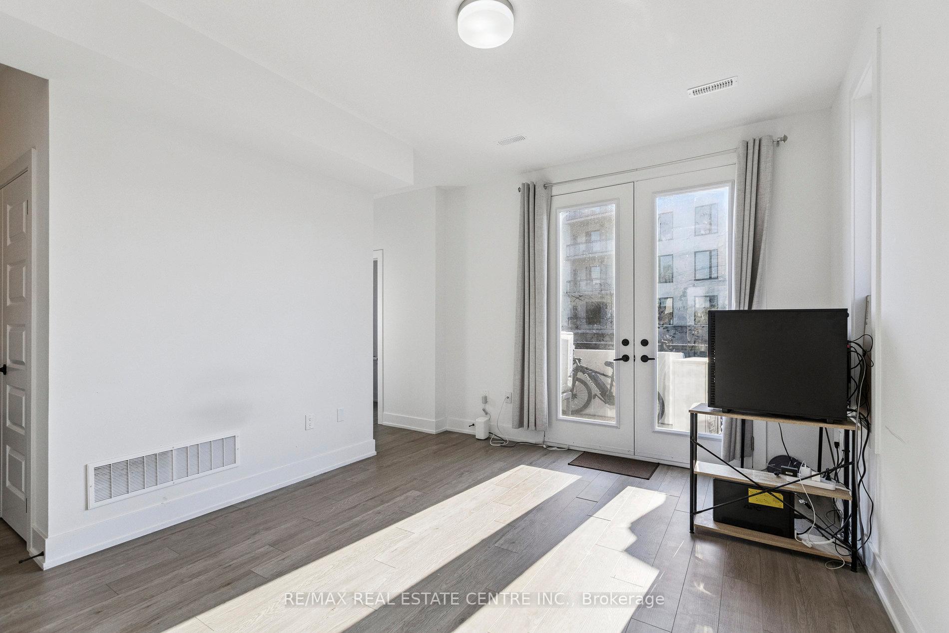 Photo 8 of Unit 62, 99 Roger Street, Waterloo — HOMEH