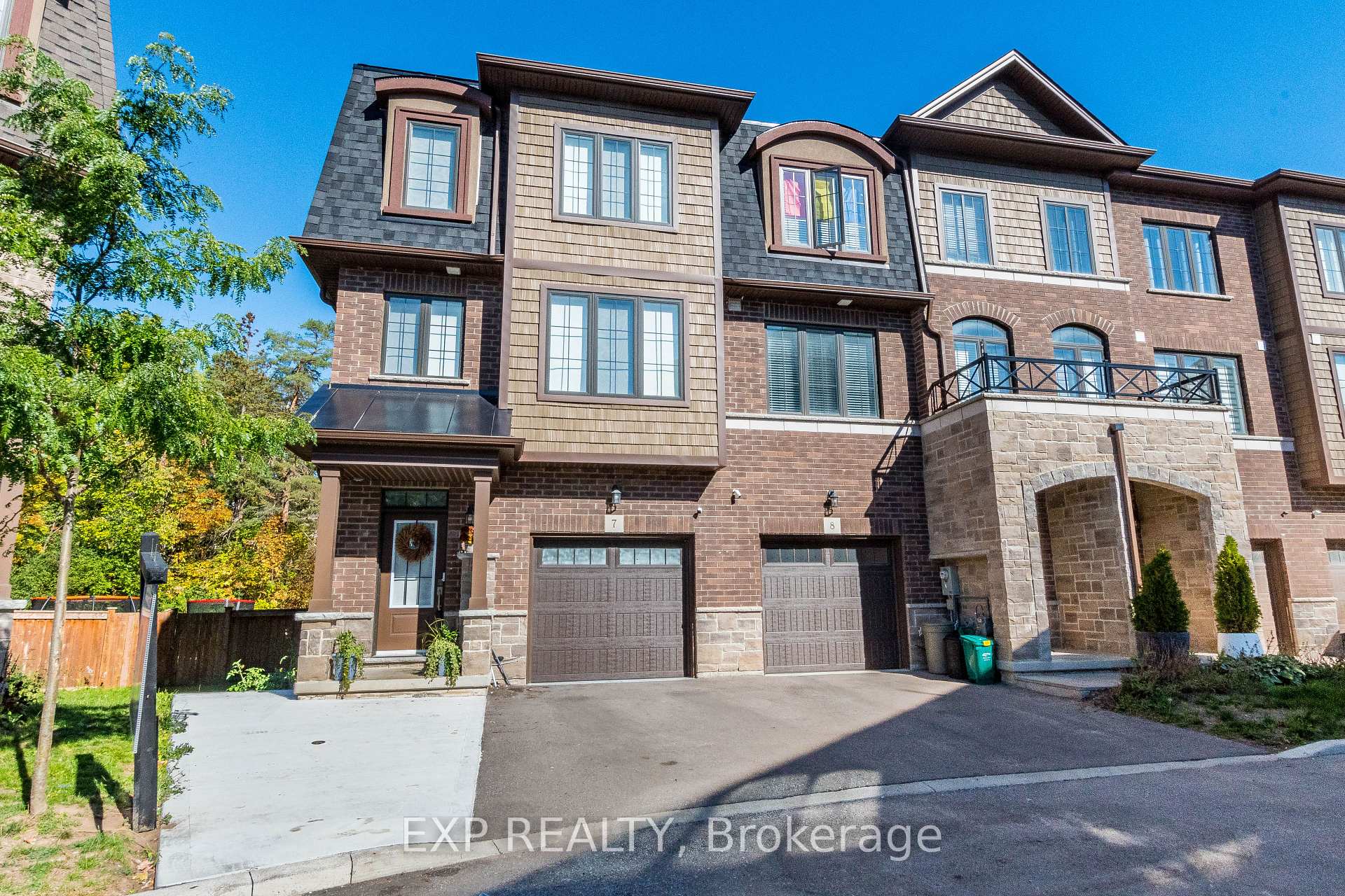 Front of Unit 7, 445 Ontario Street S