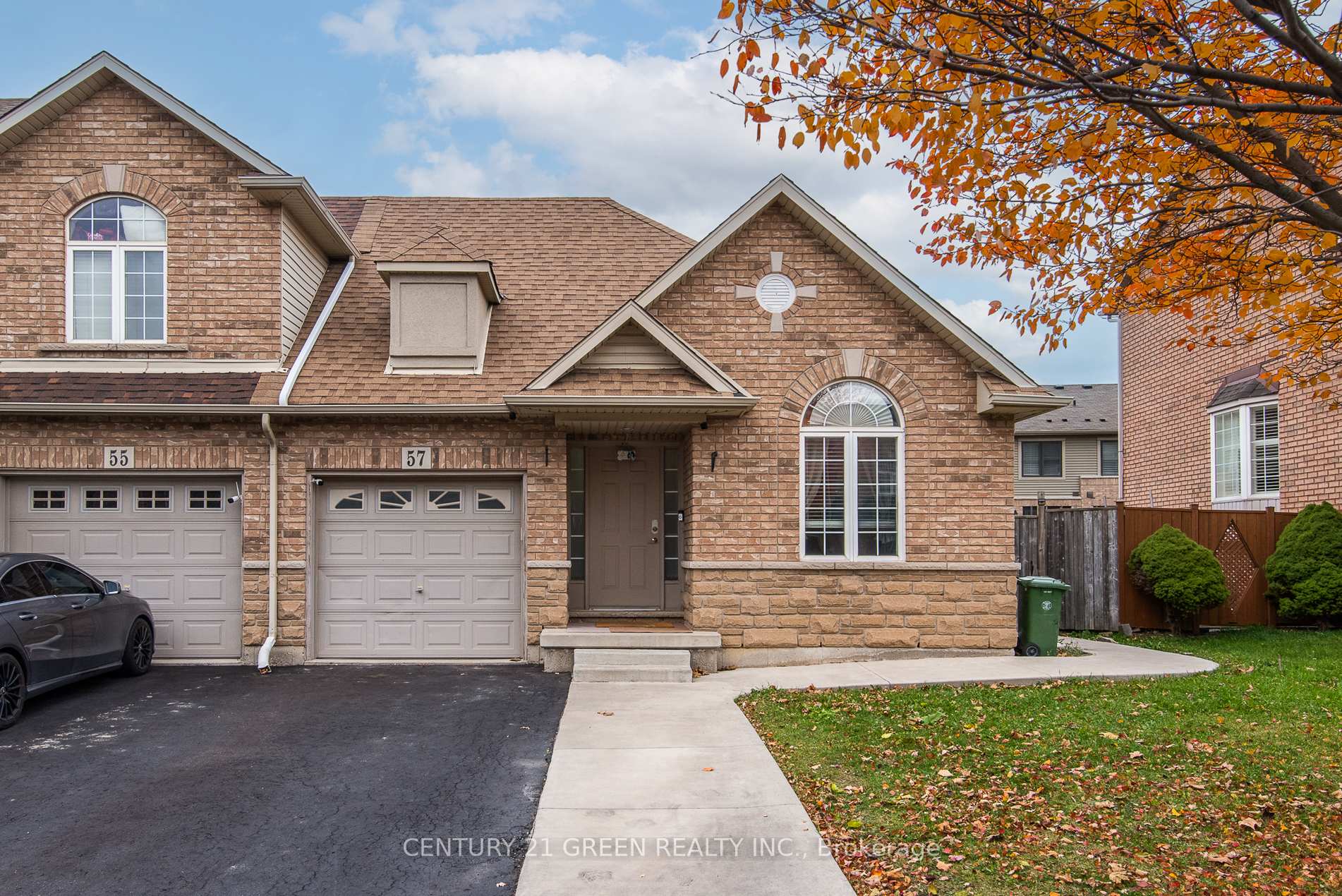 Photo 2 of 57 Hannon Crescent, Hamilton, Rural Glanbrook — HOMEH