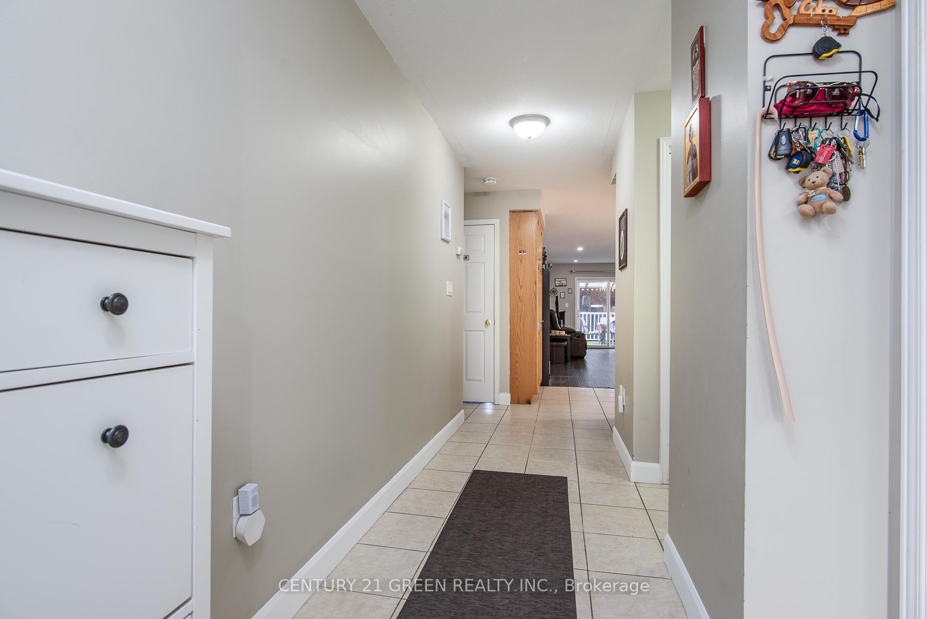 Photo 11 of 57 Hannon Crescent, Hamilton, Rural Glanbrook — HOMEH