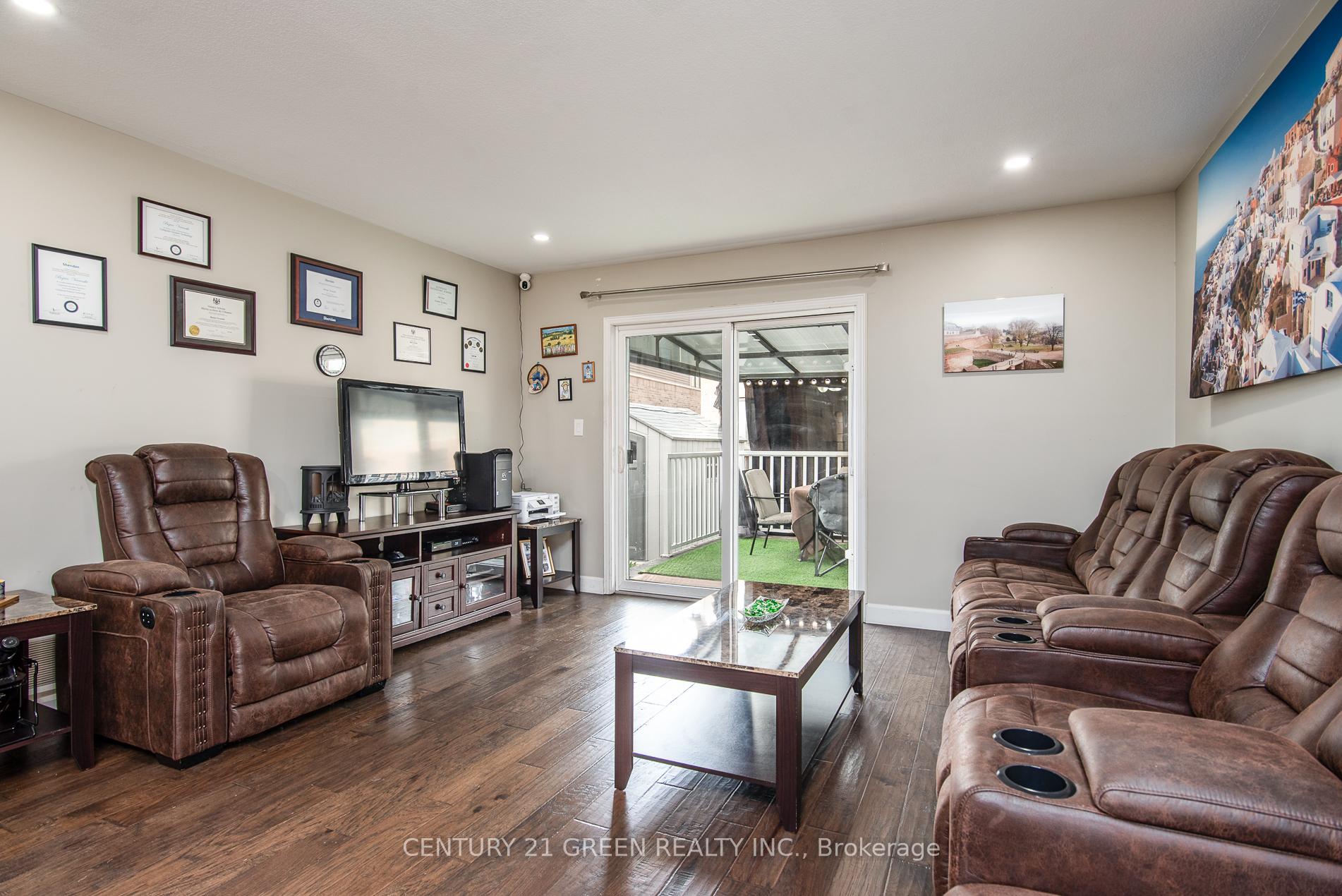 Photo 16 of 57 Hannon Crescent, Hamilton, Rural Glanbrook — HOMEH