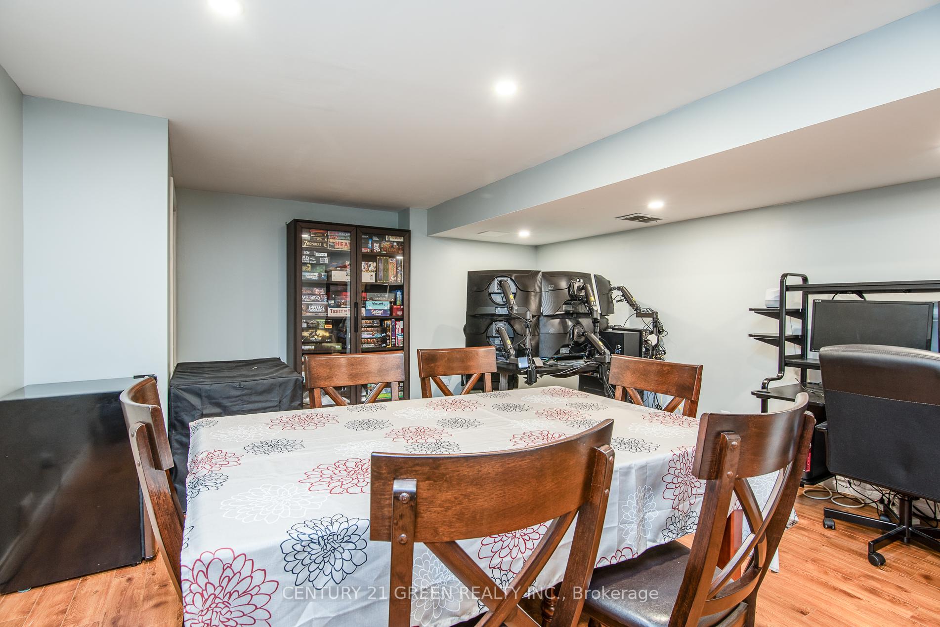 Photo 42 of 57 Hannon Crescent, Hamilton, Rural Glanbrook — HOMEH