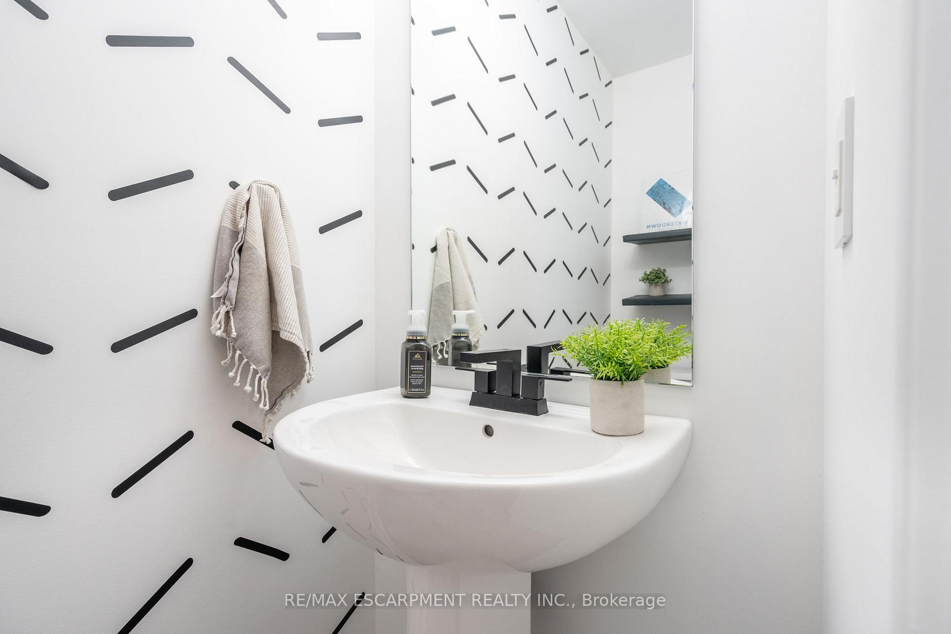 Photo 7 of Unit 45, 219 Dundas Street E, Hamilton, Waterdown — HOMEH