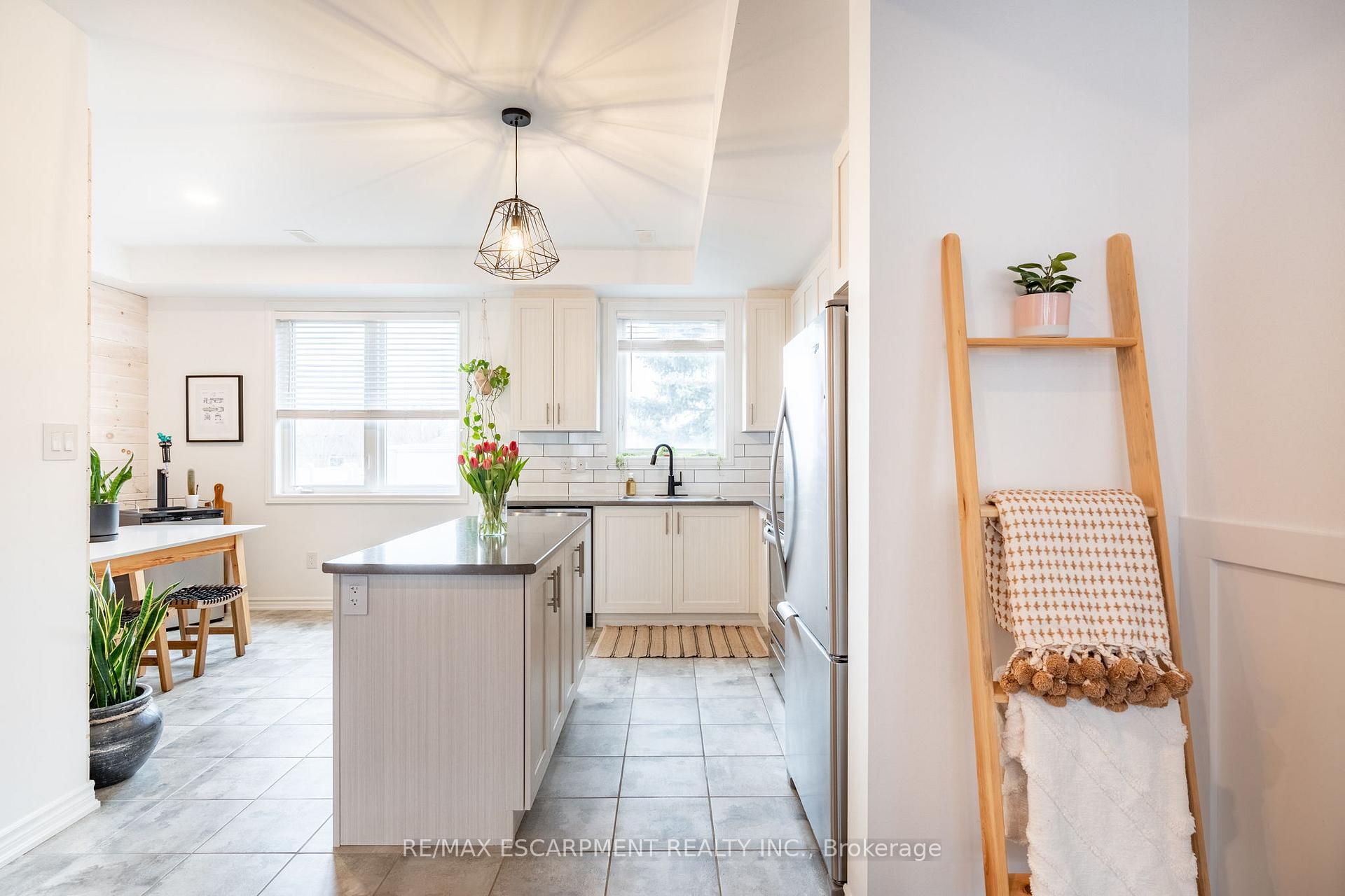 Photo 9 of Unit 45, 219 Dundas Street E, Hamilton, Waterdown — HOMEH