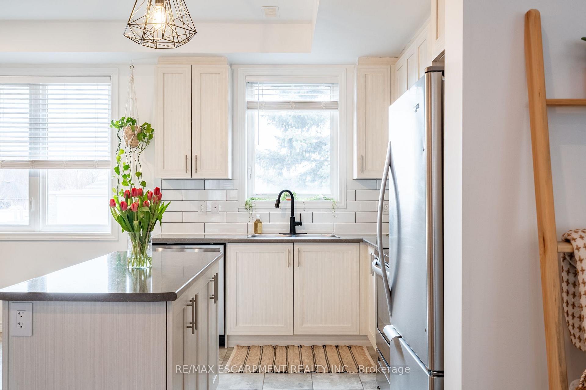 Photo 10 of Unit 45, 219 Dundas Street E, Hamilton, Waterdown — HOMEH