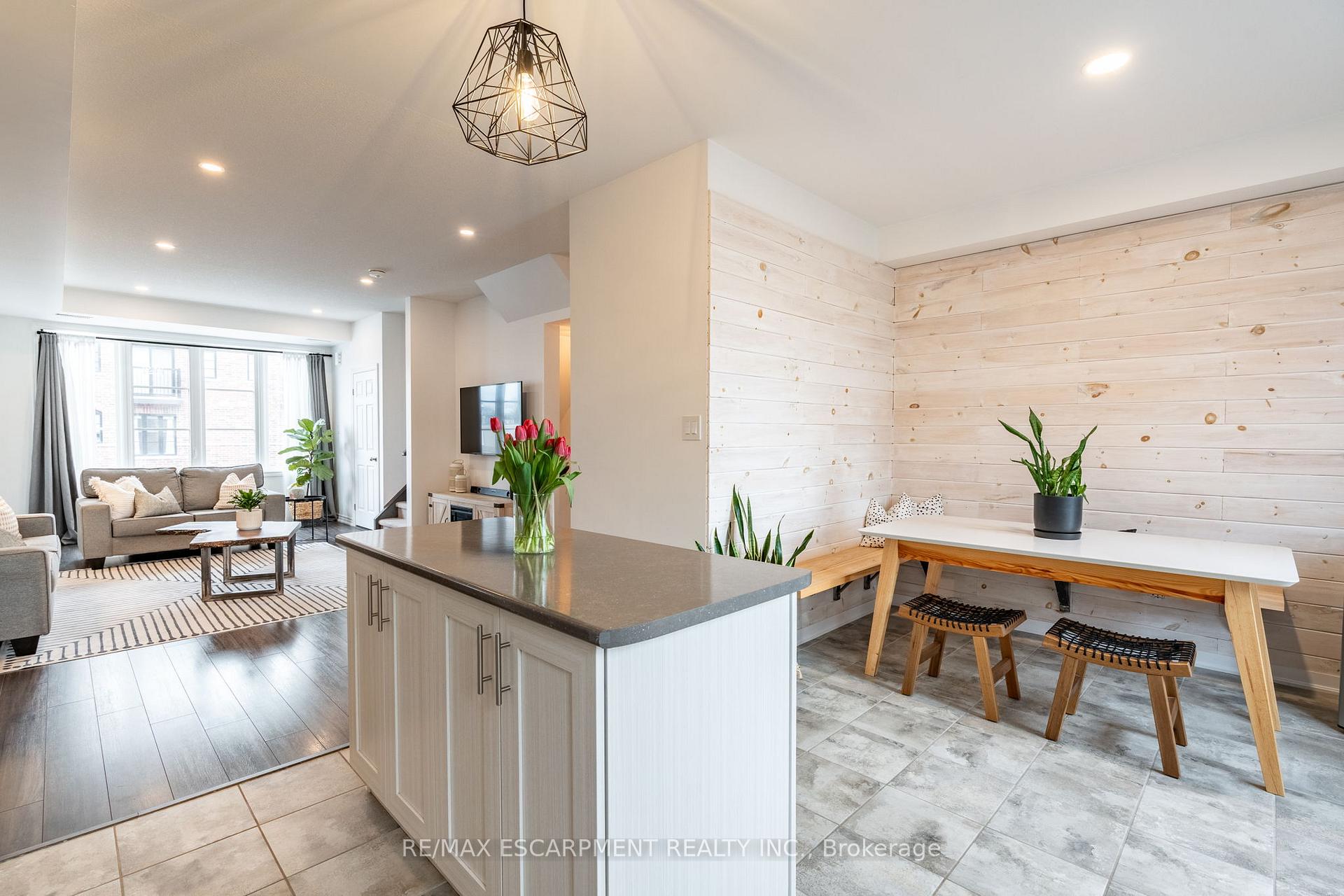 Photo 13 of Unit 45, 219 Dundas Street E, Hamilton, Waterdown — HOMEH