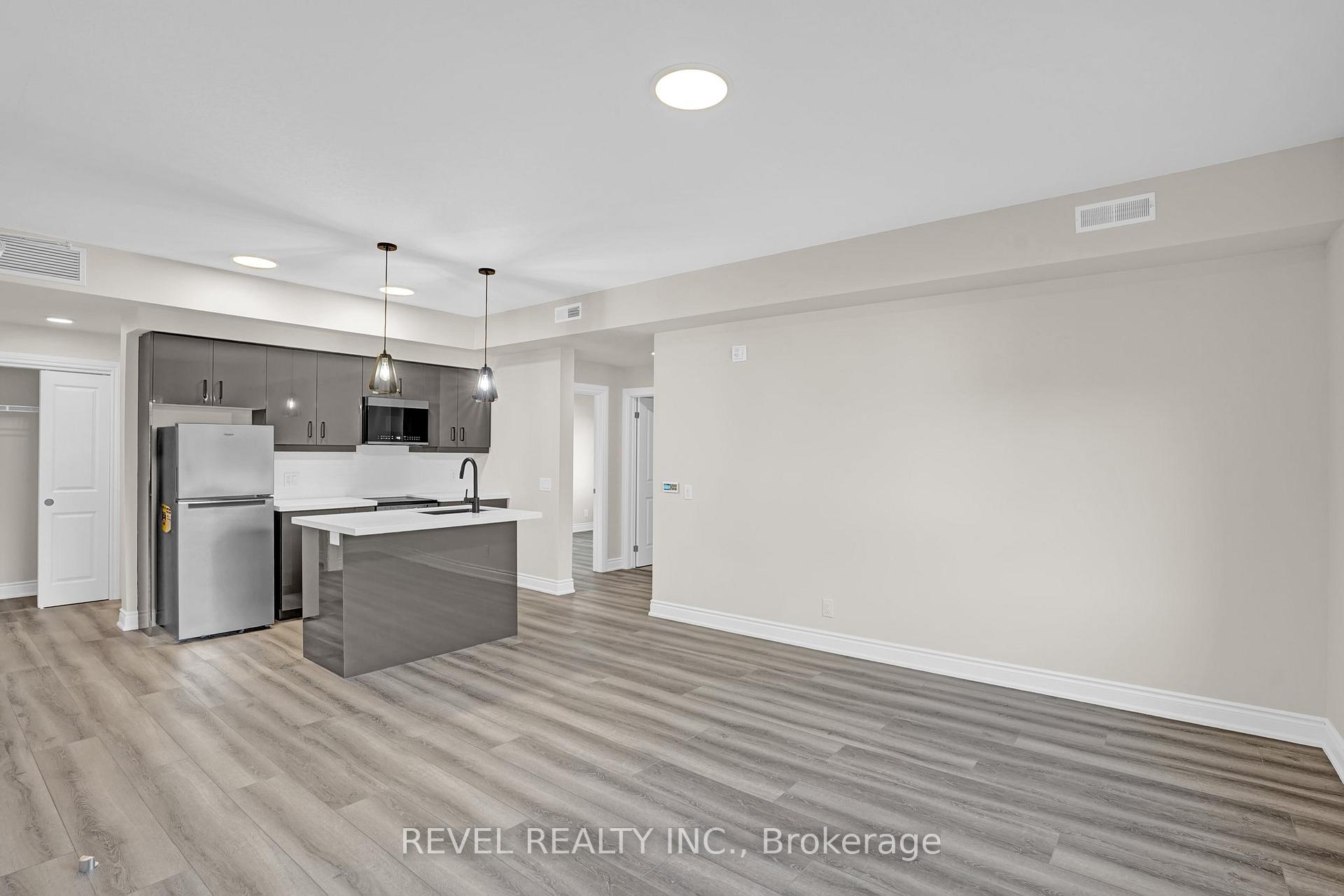 Photo 3 of Unit 2D, 261 King Street E, Hamilton, Stoney Creek — HOMEH