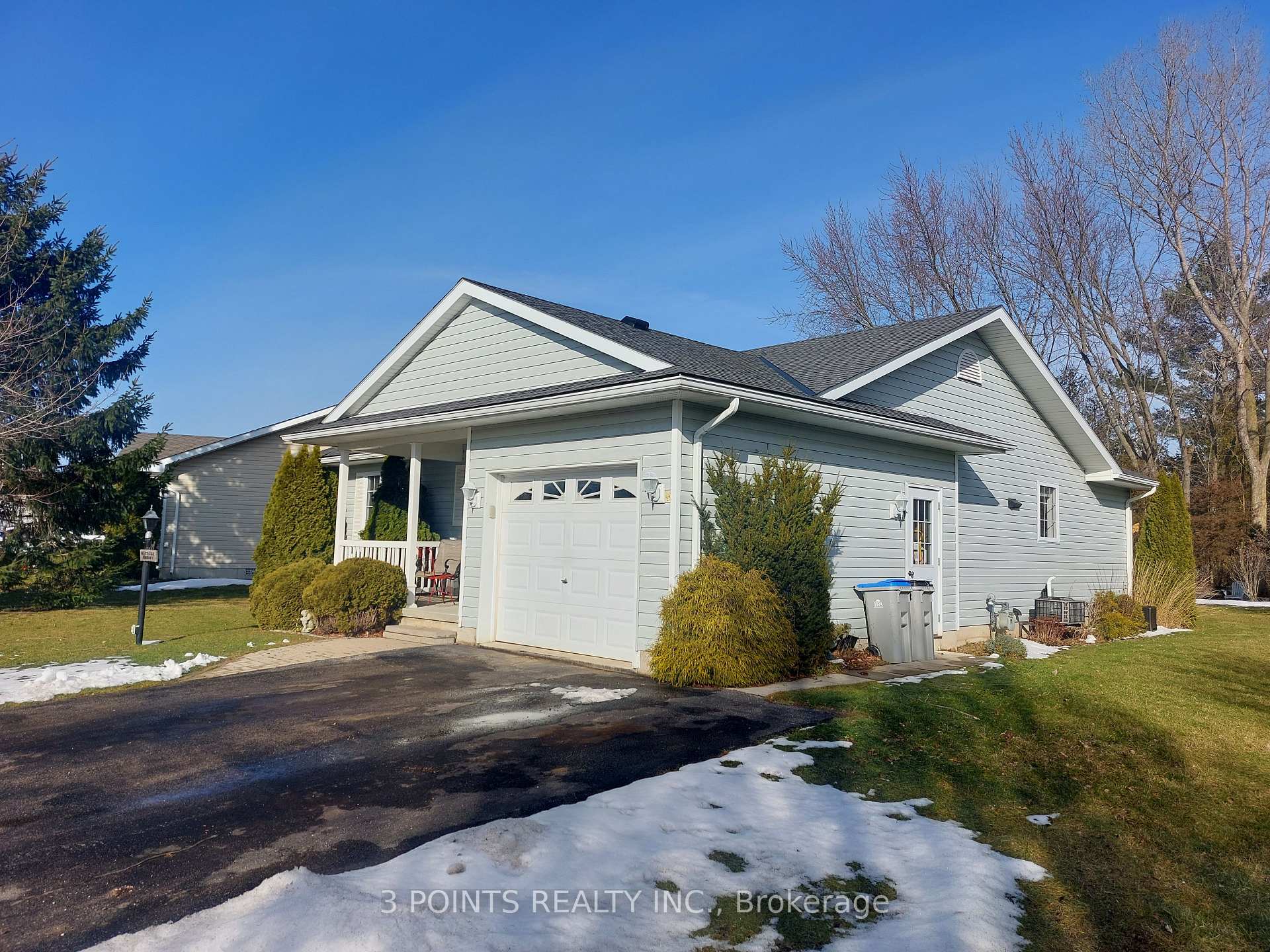 Photo 2 of 371 Shannon Boulevard, South Huron, Stephen — HOMEH