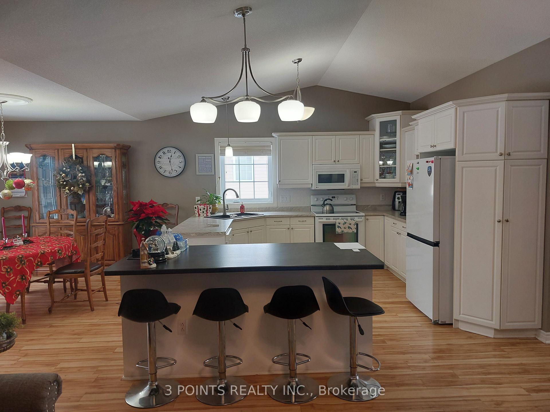 Photo 9 of 371 Shannon Boulevard, South Huron, Stephen — HOMEH