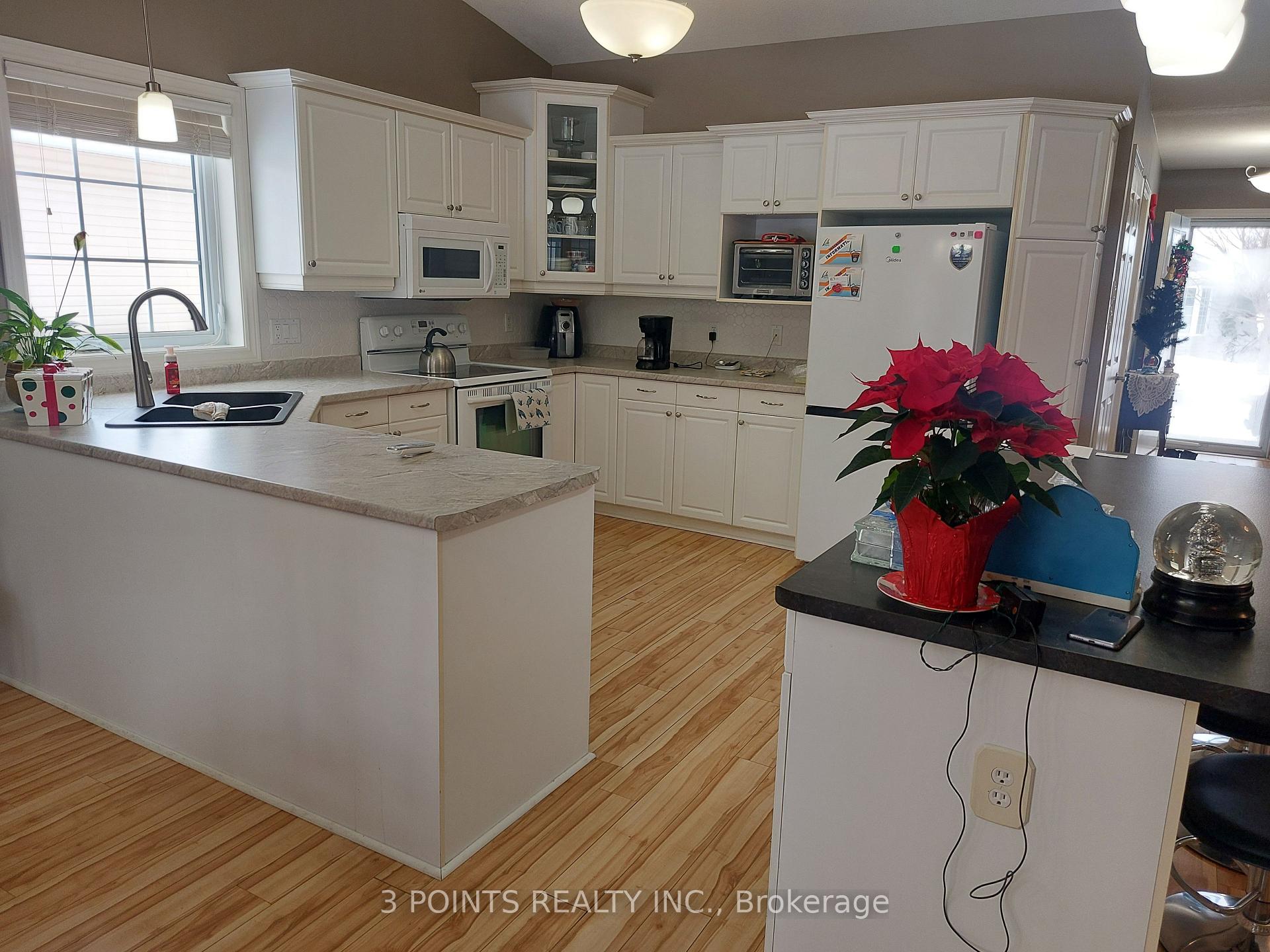 Photo 10 of 371 Shannon Boulevard, South Huron, Stephen — HOMEH
