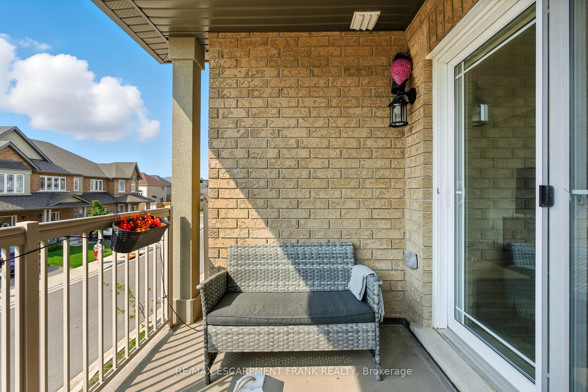 Photo 29 of 9 Laguna Village Crescent, Hamilton, Stoney Creek — HOMEH