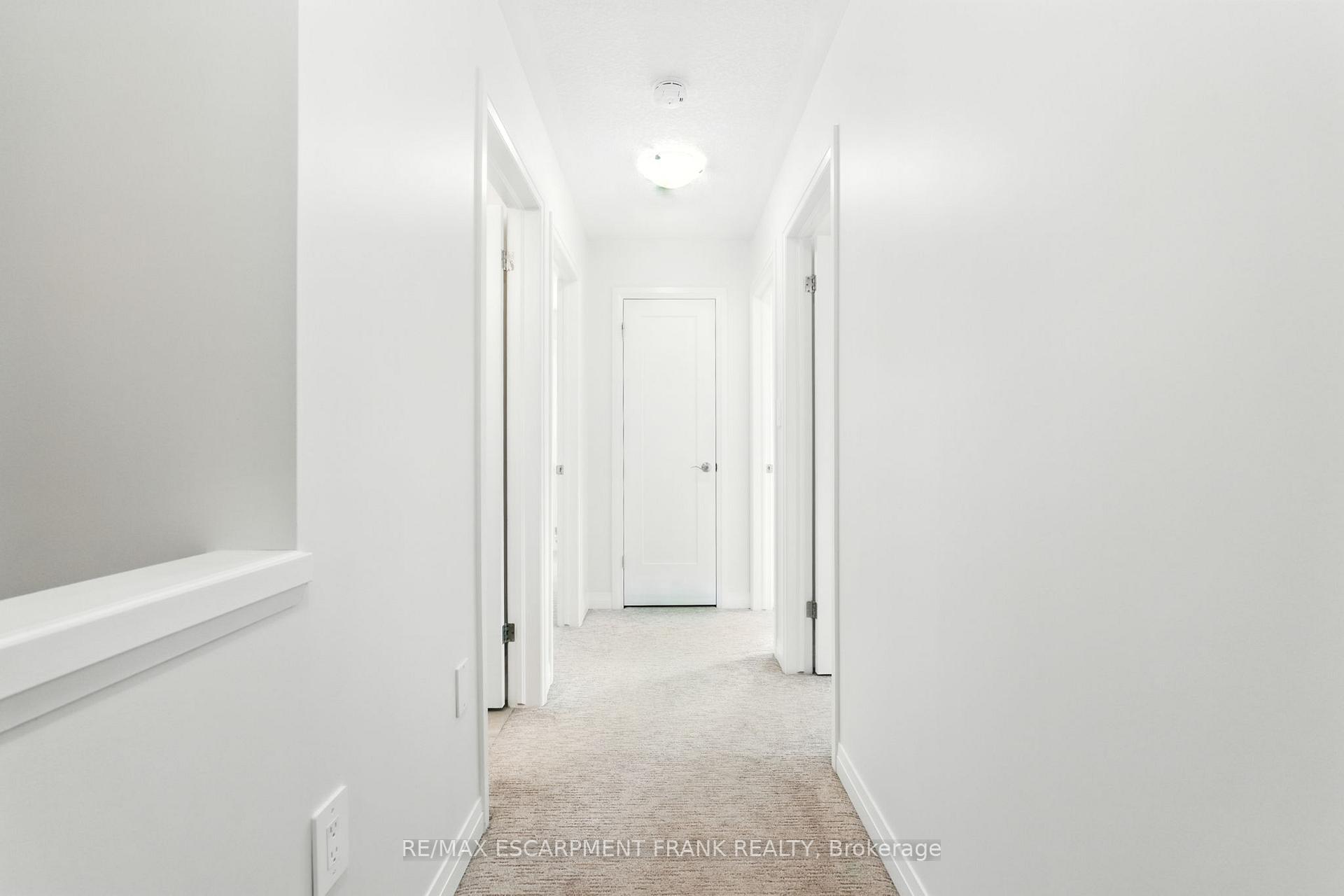 Photo 30 of 9 Laguna Village Crescent, Hamilton, Stoney Creek — HOMEH