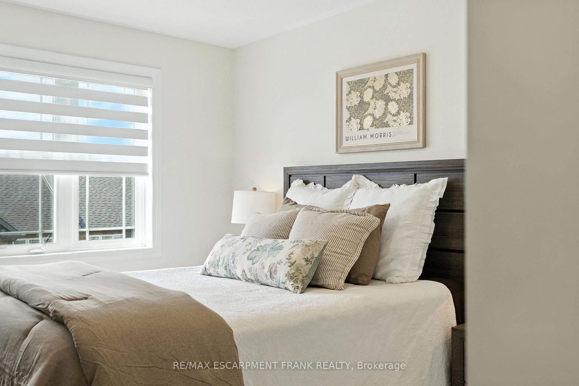 Photo 34 of 9 Laguna Village Crescent, Hamilton, Stoney Creek — HOMEH