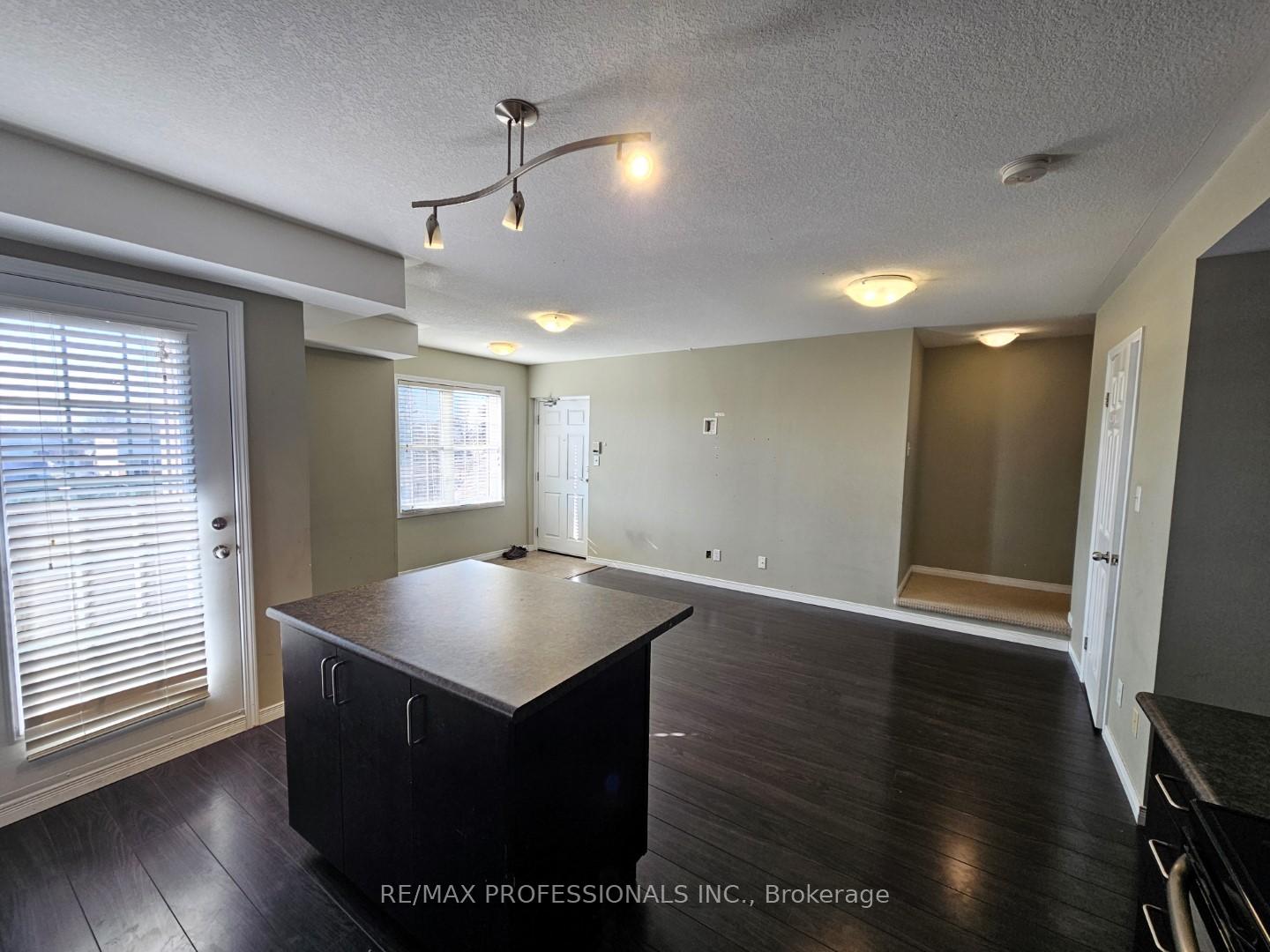 Photo 2 of Unit 1F, 1460 Highland Road, Kitchener, Highland West — HOMEH