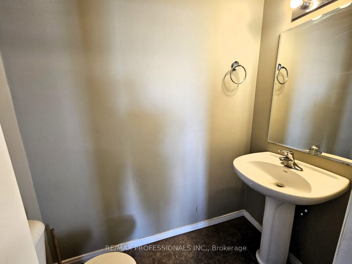 Photo 7 of Unit 1F, 1460 Highland Road, Kitchener, Highland West — HOMEH
