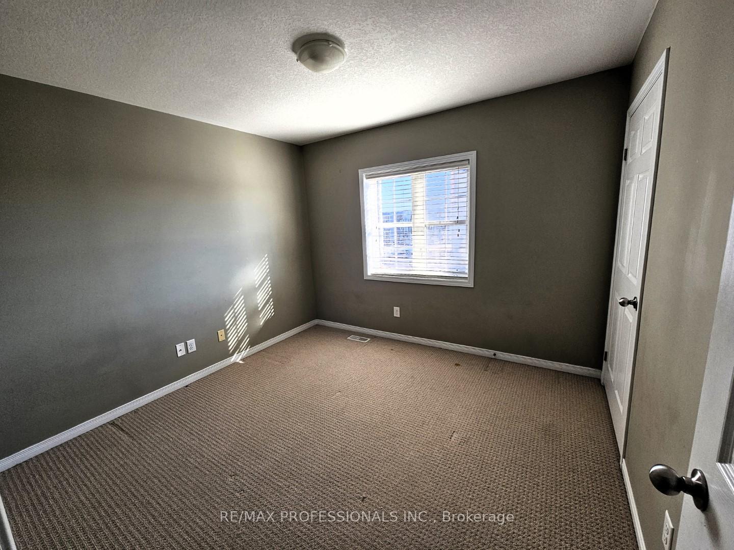 Photo 10 of Unit 1F, 1460 Highland Road, Kitchener, Highland West — HOMEH