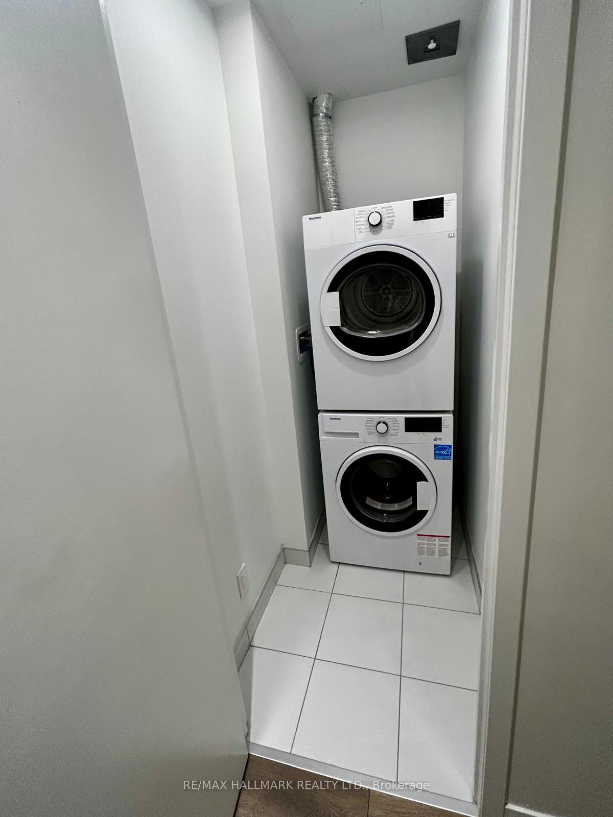Photo 5 of Unit 1708, 5 Buttermill Avenue, Vaughan, Vaughan Corporate Centre — HOMEH