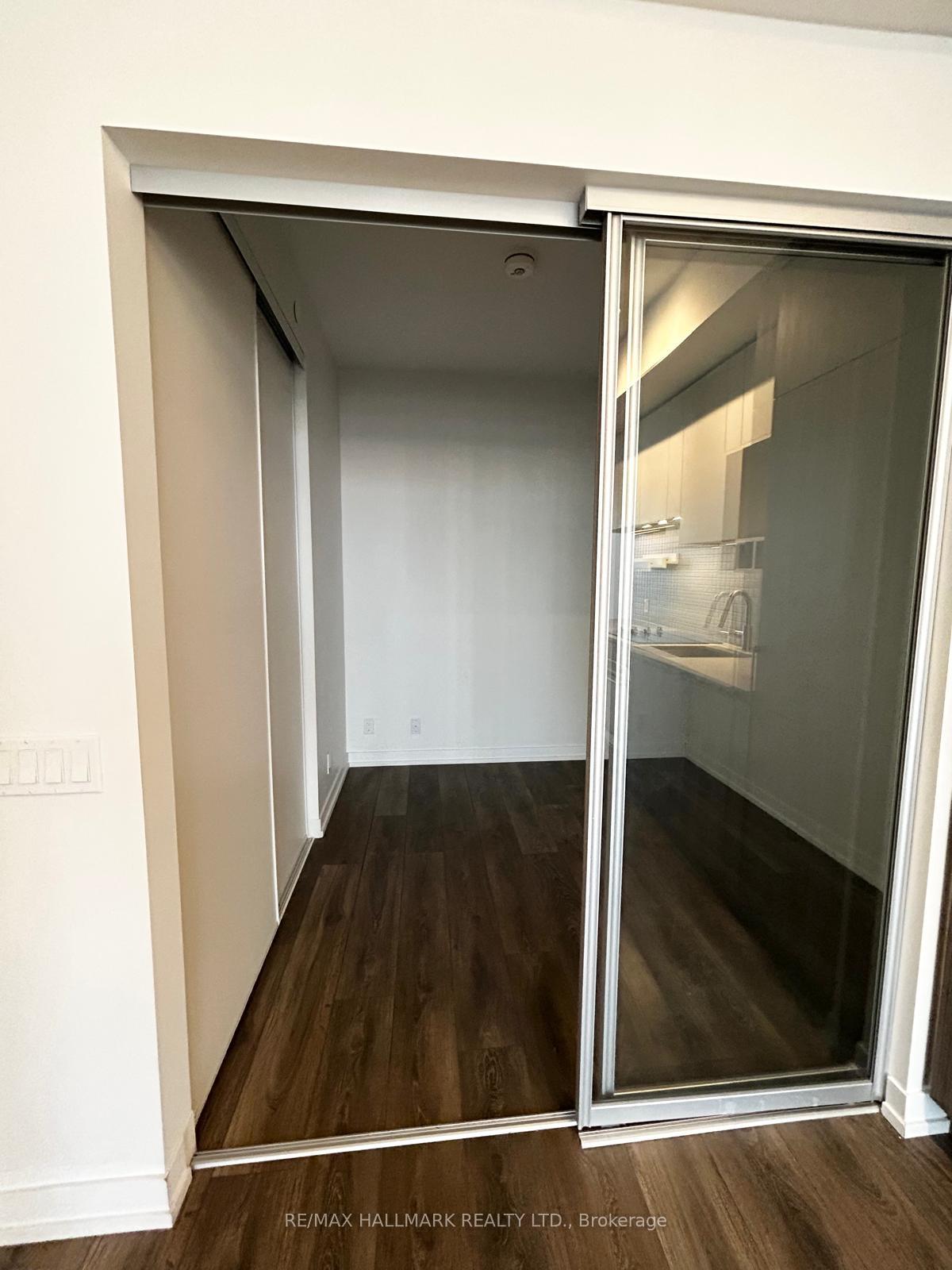 Photo 10 of Unit 1708, 5 Buttermill Avenue, Vaughan, Vaughan Corporate Centre — HOMEH