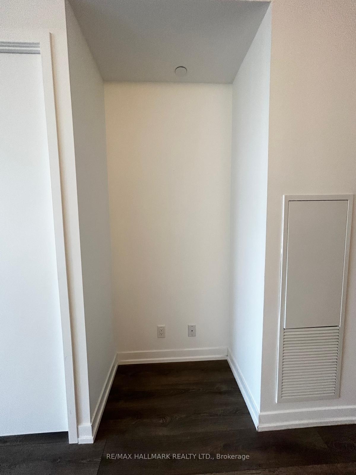 Photo 16 of Unit 1708, 5 Buttermill Avenue, Vaughan, Vaughan Corporate Centre — HOMEH