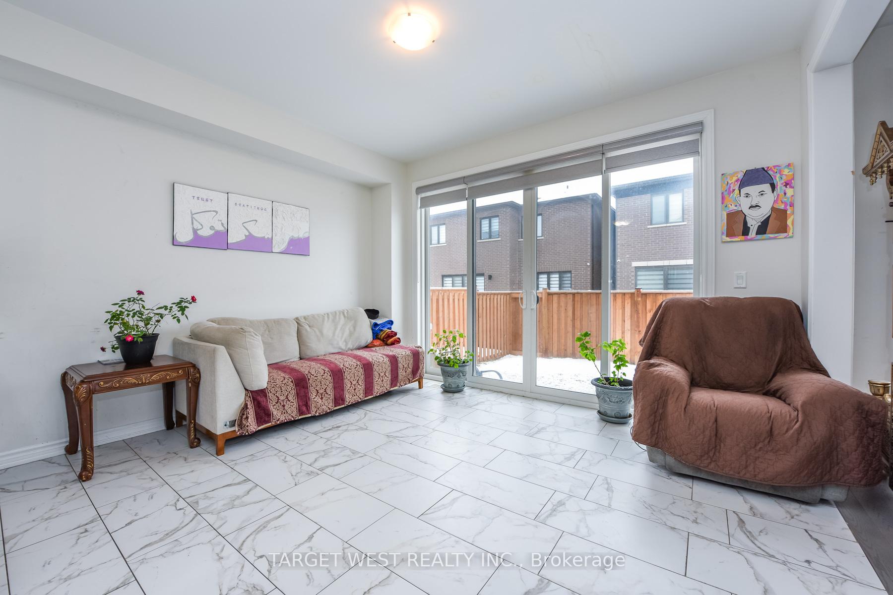 Photo 12 of 66 Minnock Street, Caledon, Rural Caledon — HOMEH