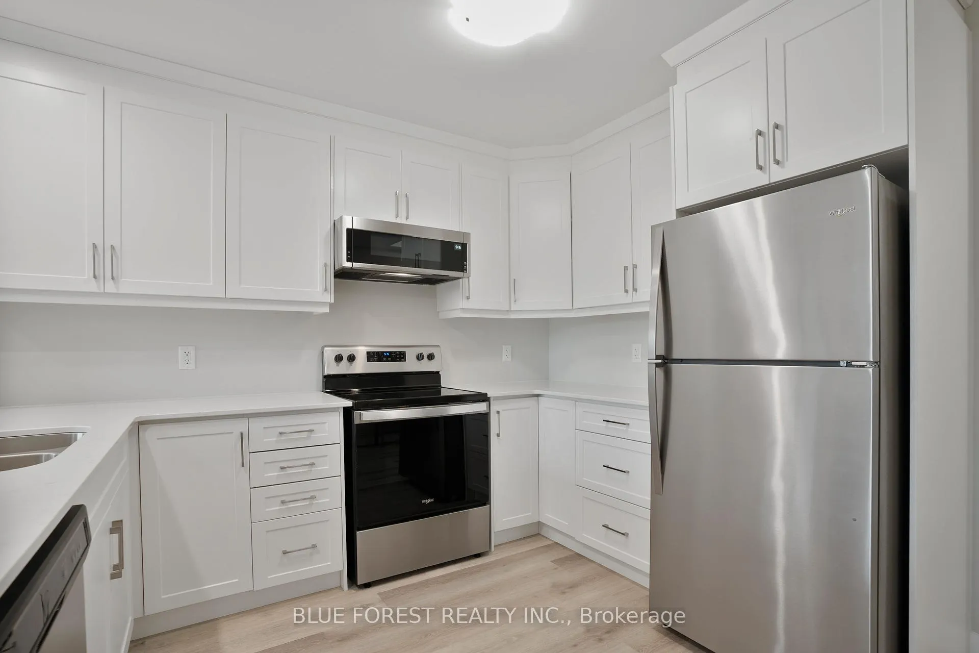 Photo 5 of Unit 201, 100 The Promenade, Central Elgin, Port Stanley — HOMEH